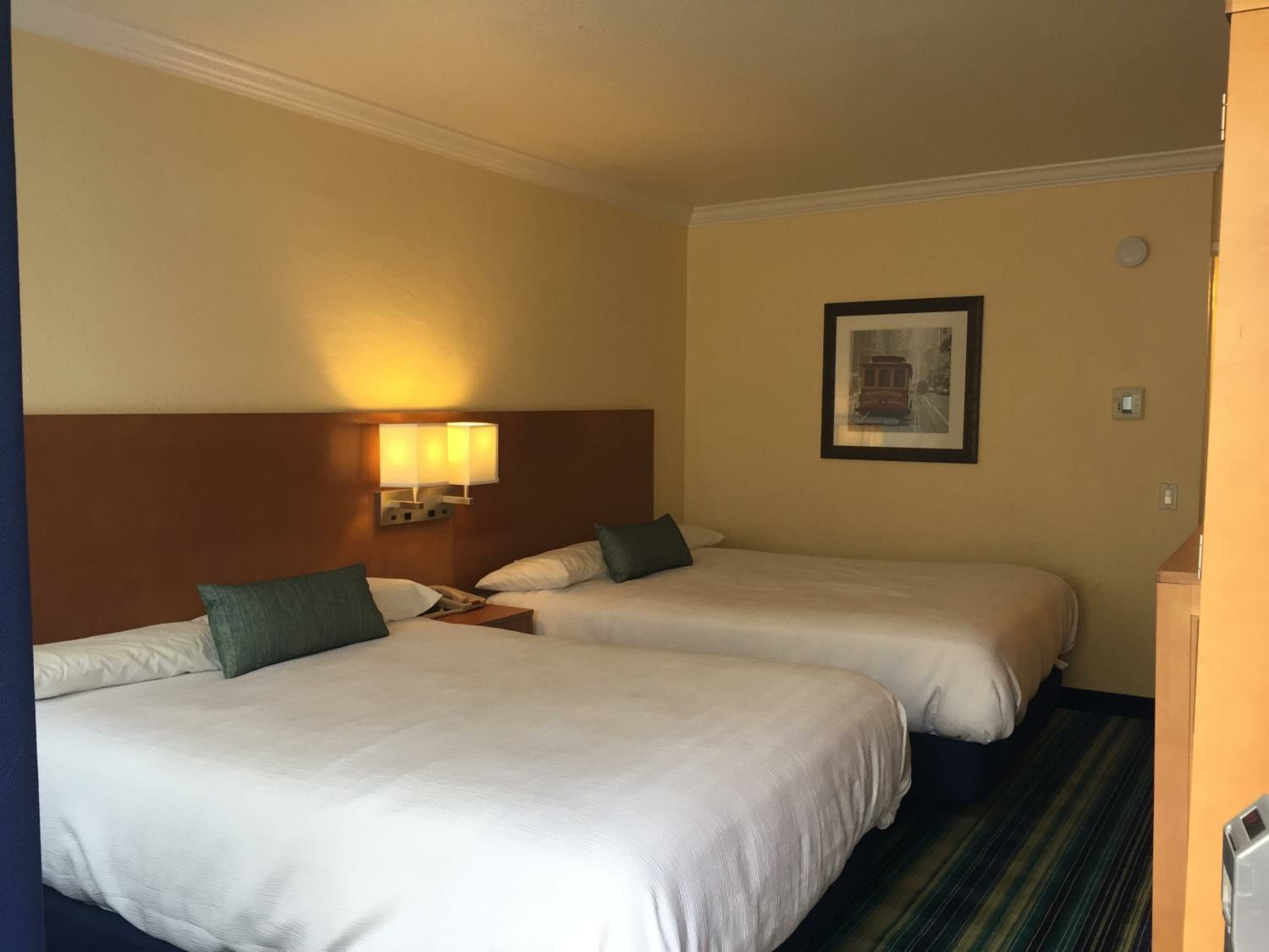 Smoking Double Queen Room