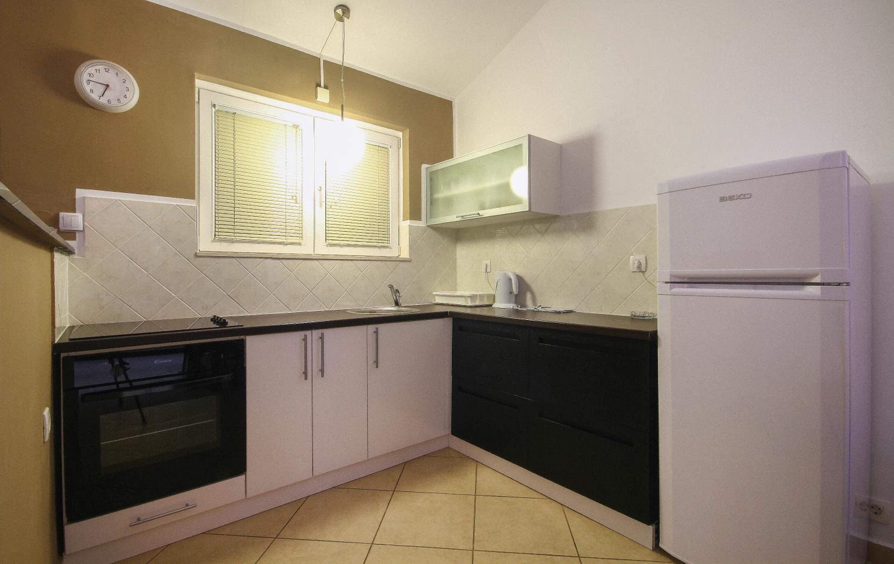 Apartment with Pool View 