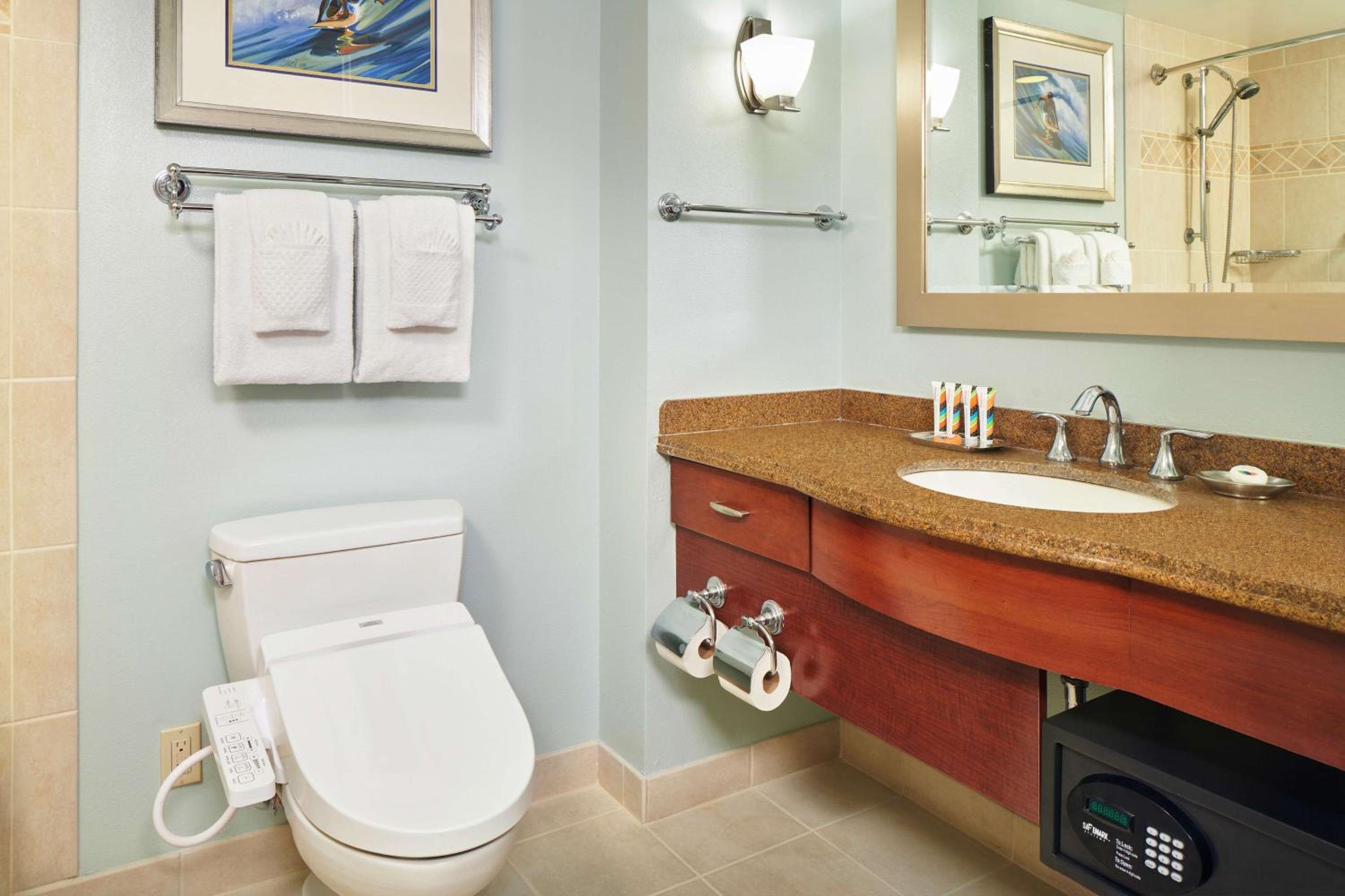 One-Bedroom King Suite with Sofa Bed and Mountain View - Kalia Tower