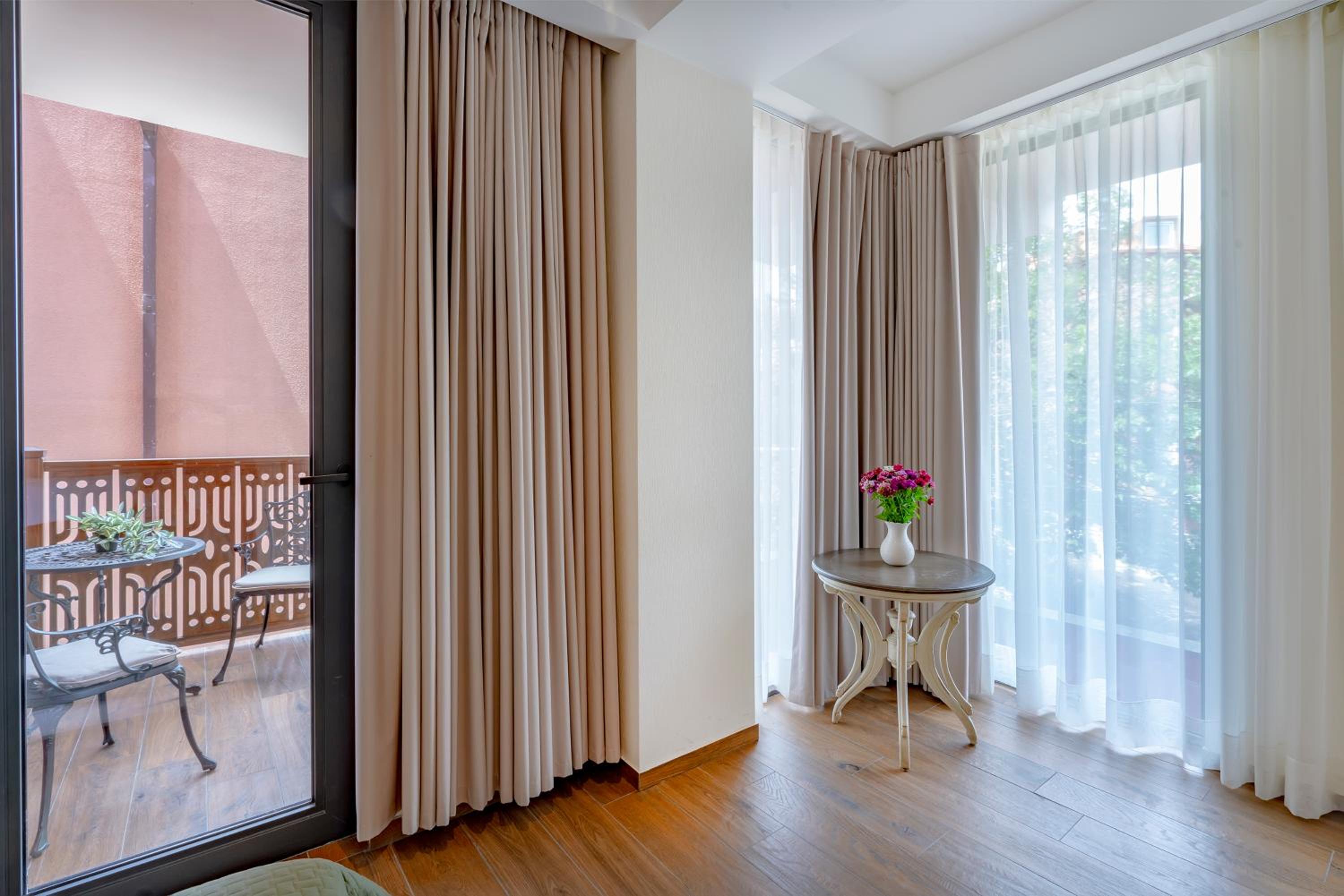Deluxe Suite