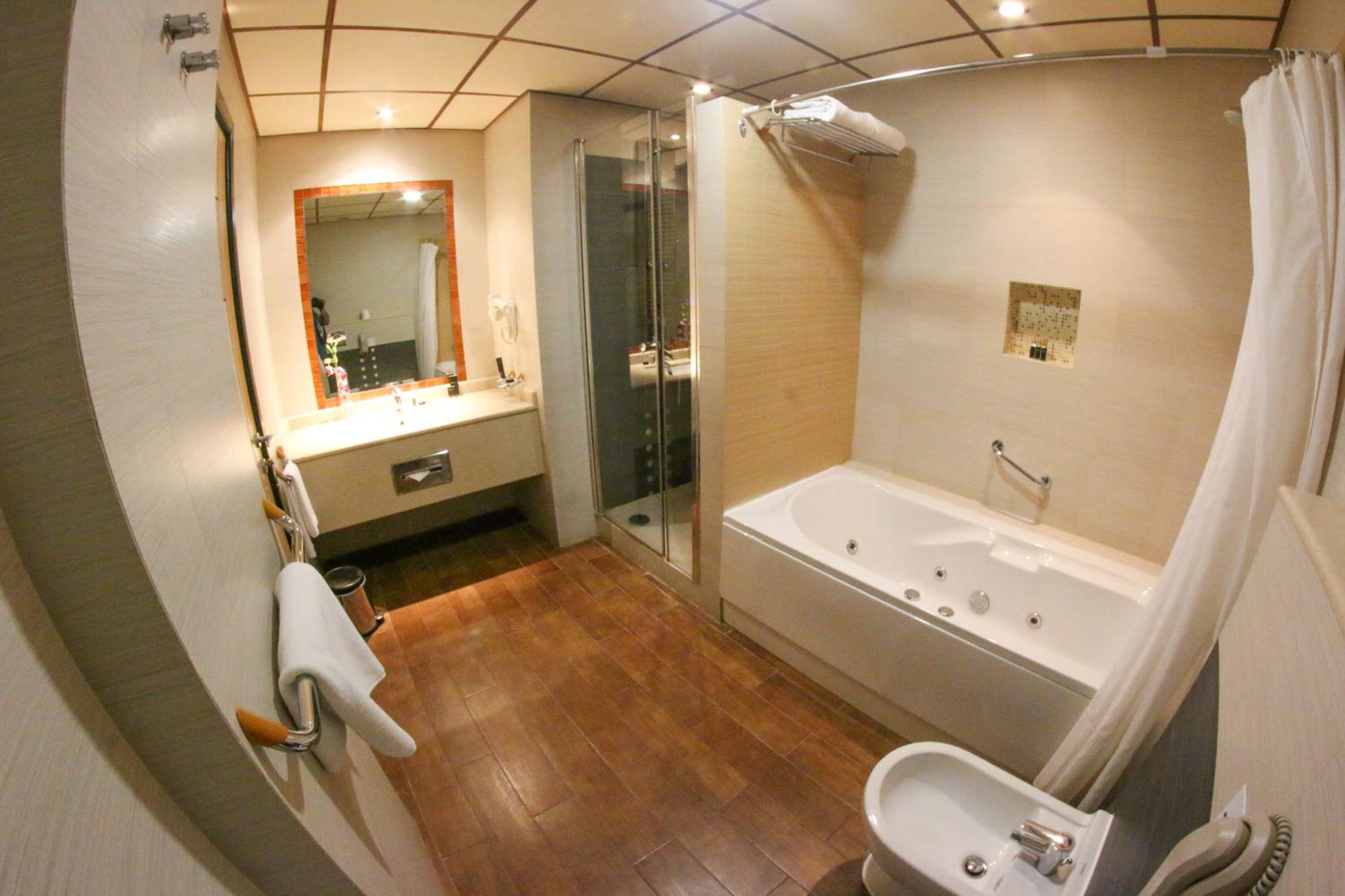 Three-Bedroom Suite with Sea View