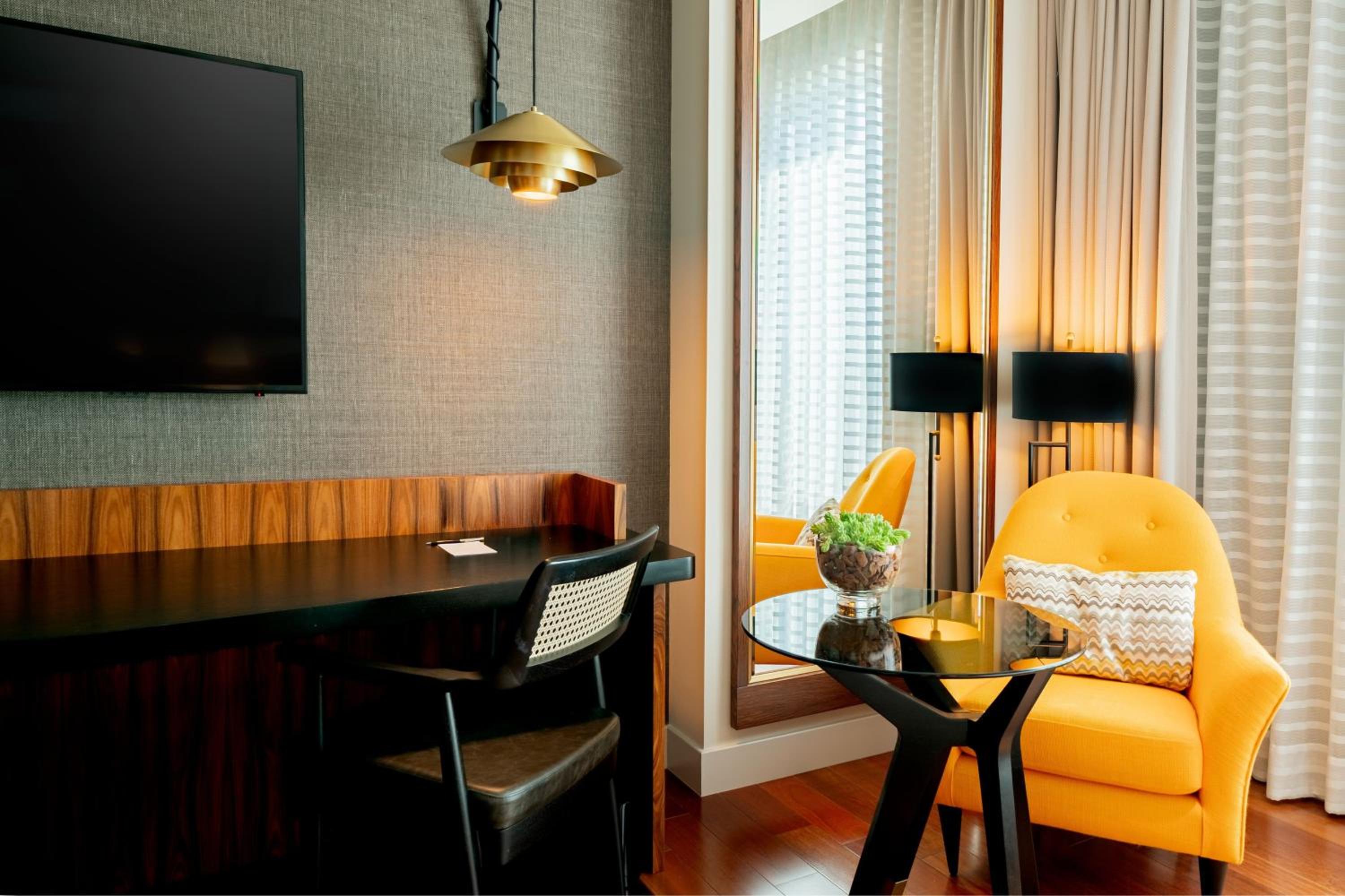 Deluxe Room with Two Double Beds