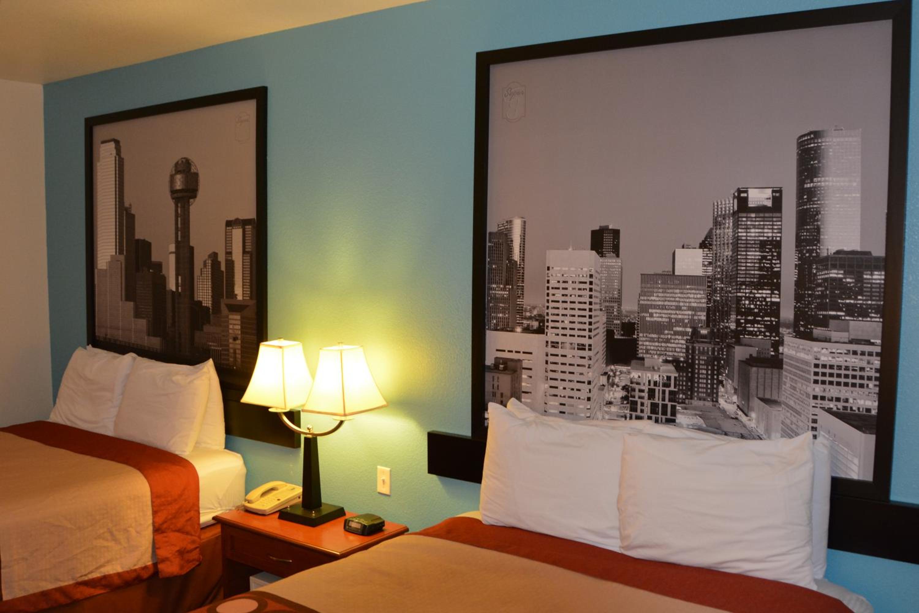 Deluxe Queen Room with Two Queen Beds -Disability Access - Non-Smoking