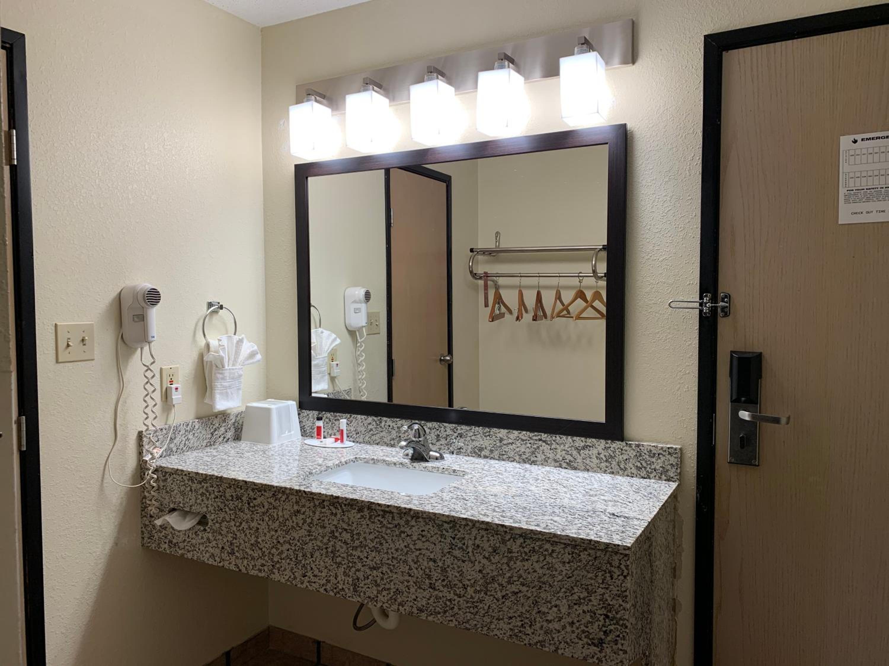 King Room - Non-Smoking