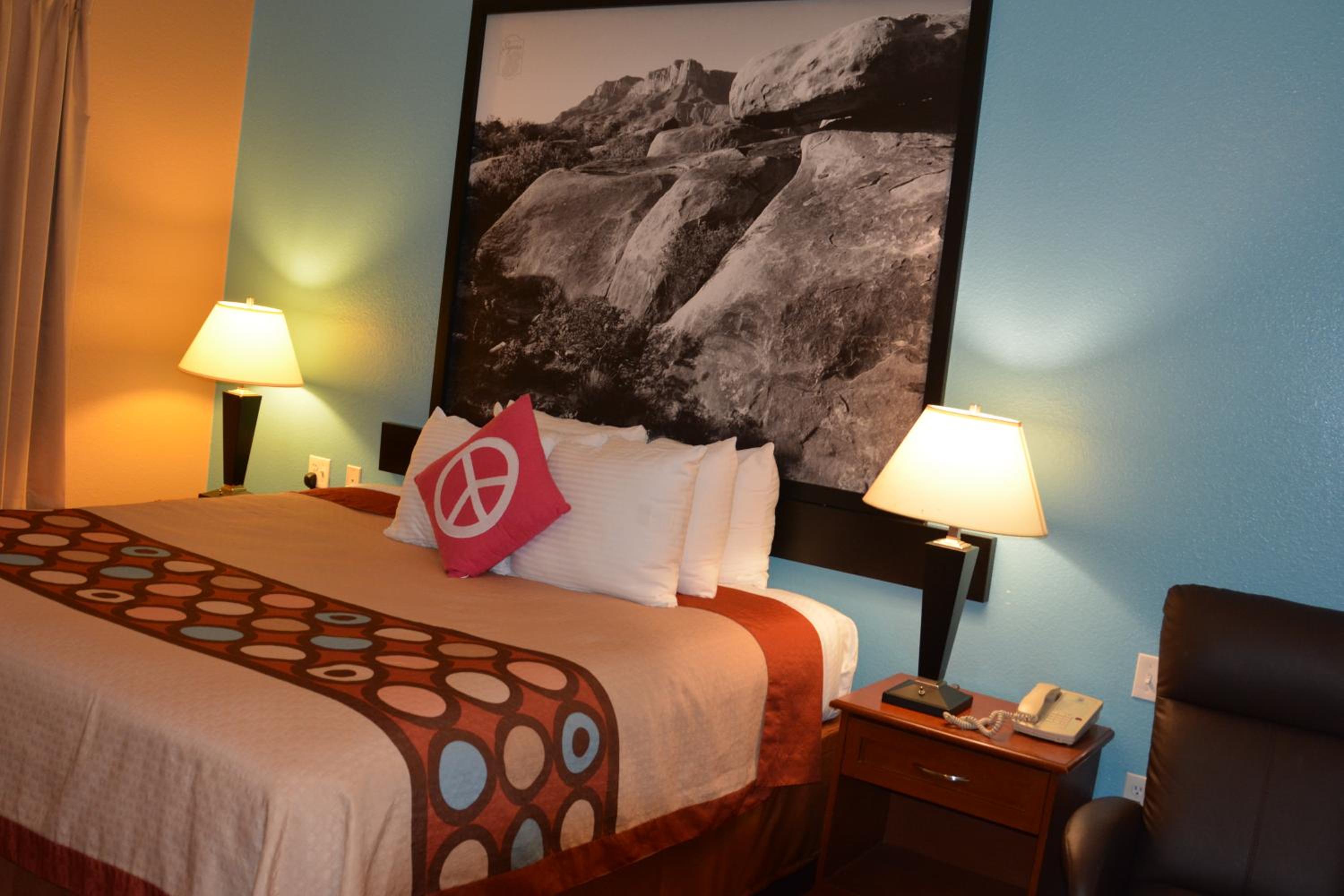 King Room - Disability Access - Non-Smoking