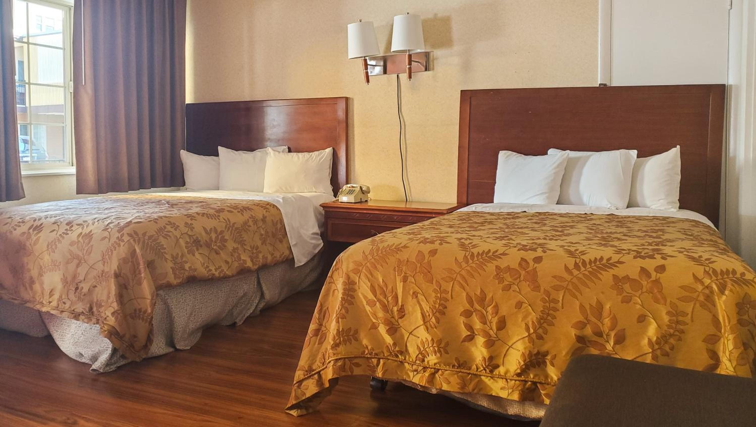 Double Room with Two Double Beds - Disability Access