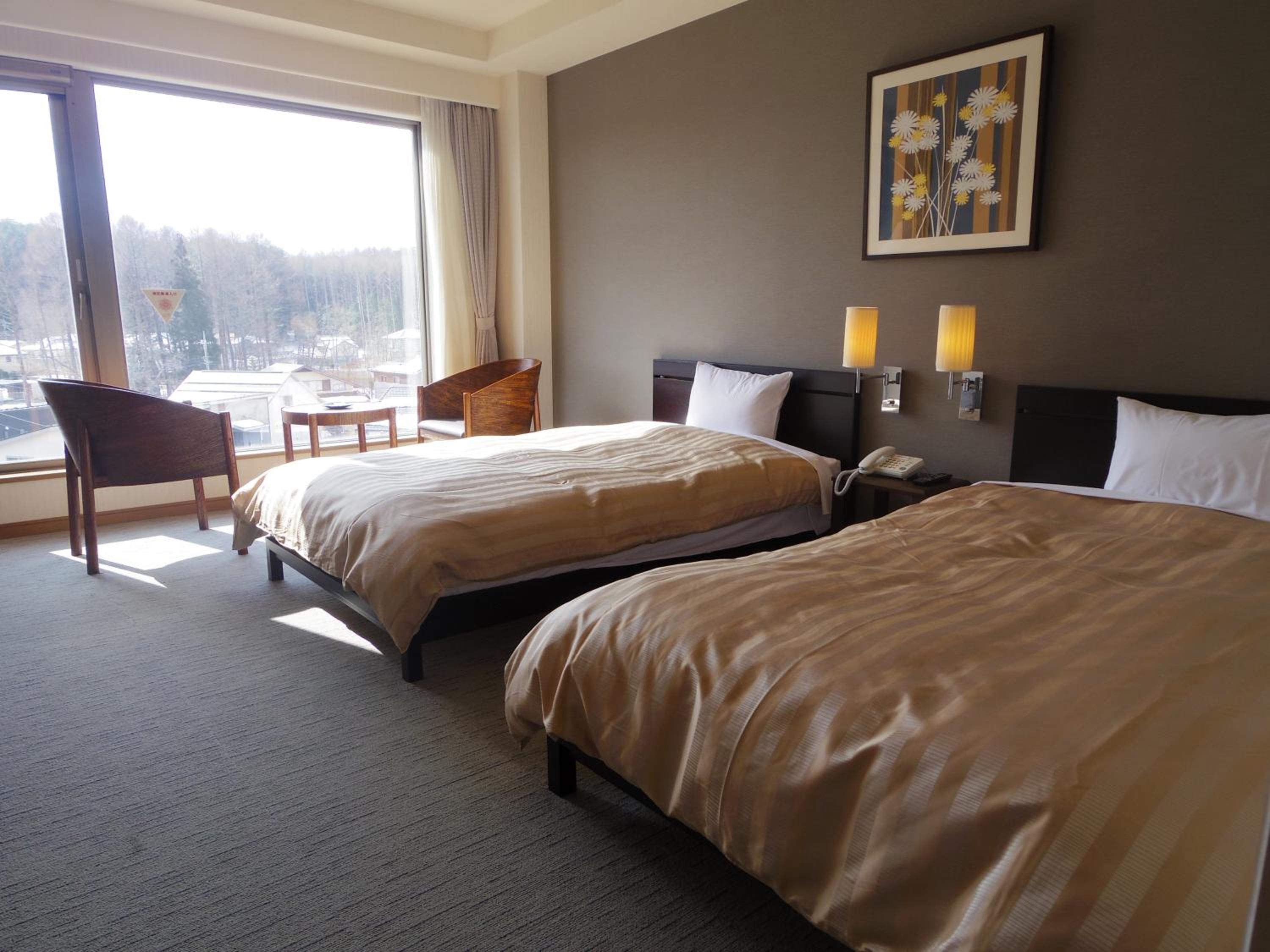 Twin Room with Shared Bathroom - Non-Smoking