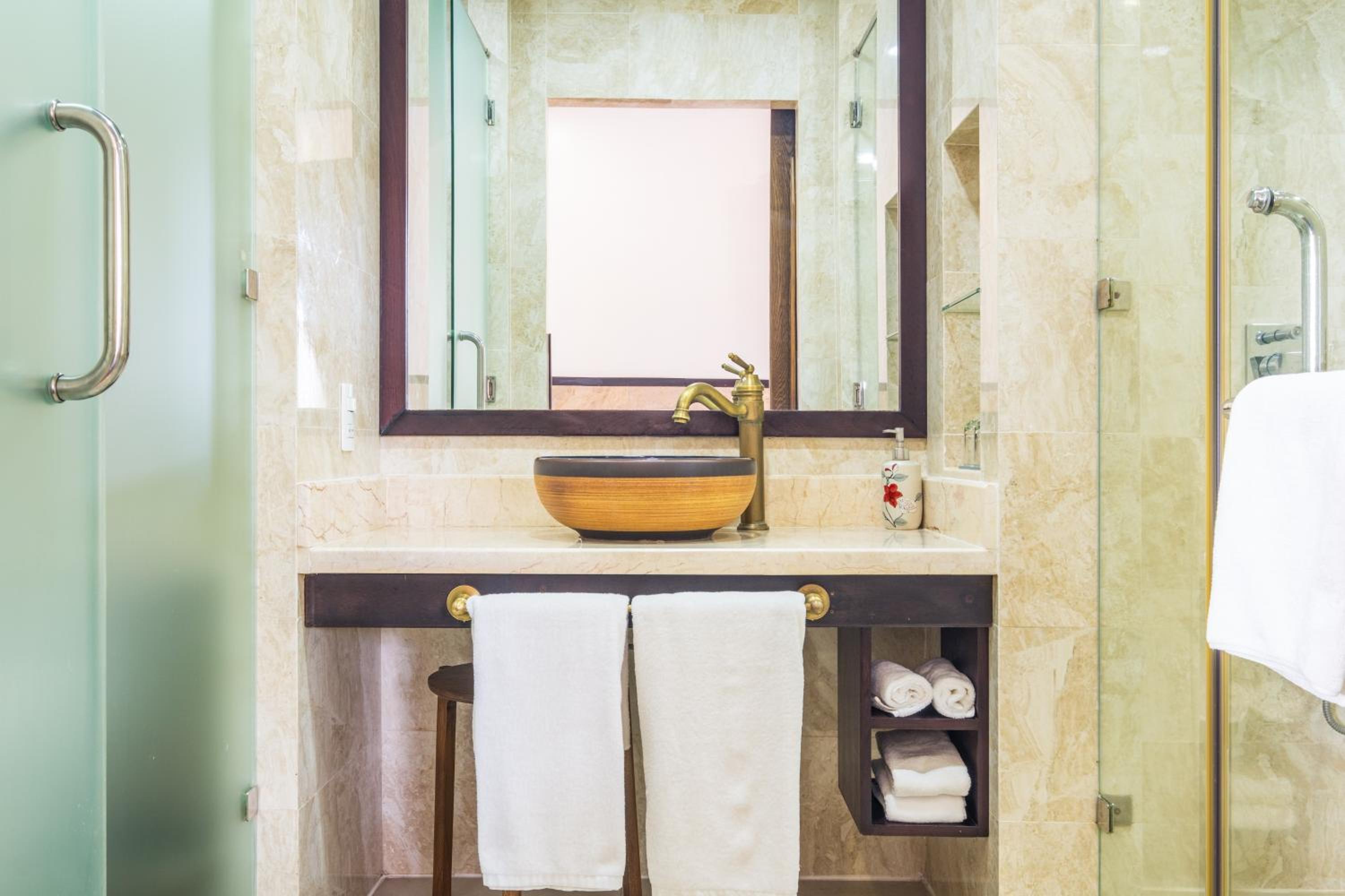 Premium King Room with Partial River View - Onsen Included