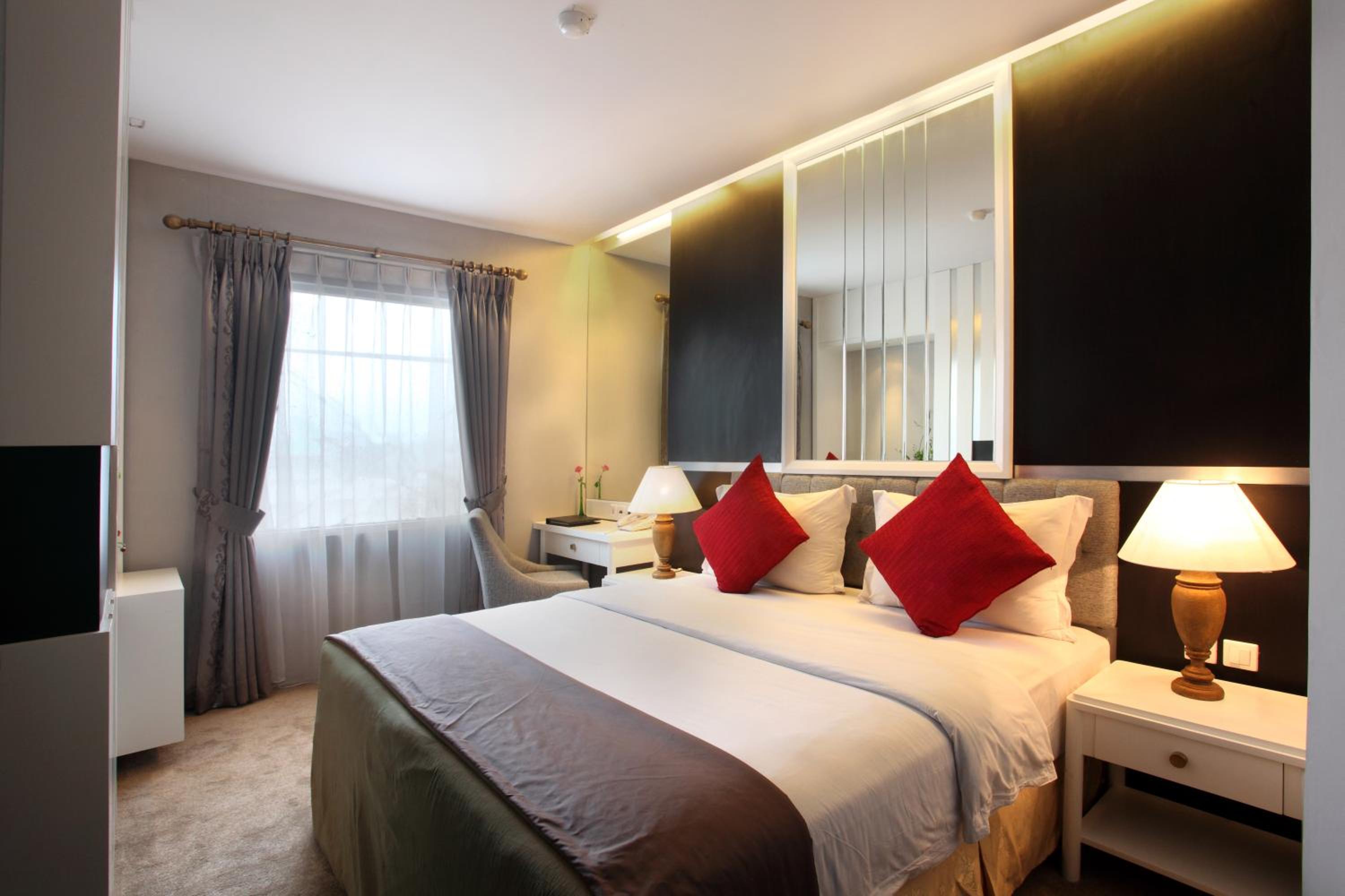 Deluxe Double or Twin Room