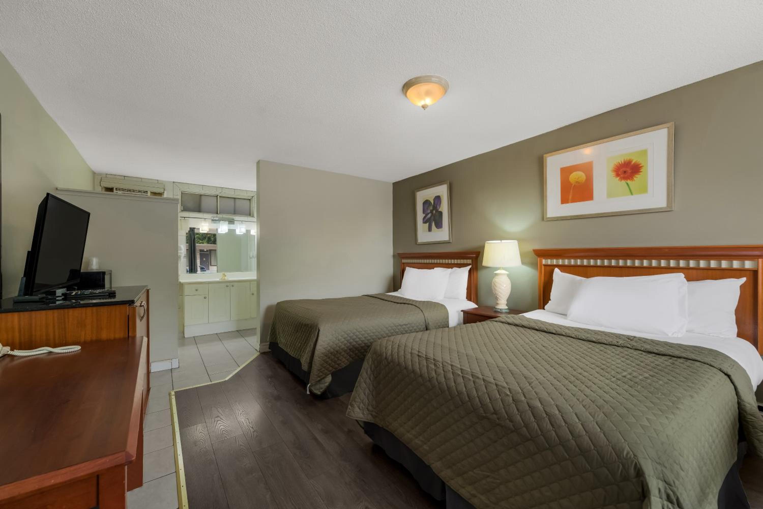 Double Room with Two Double Beds - Non-Smoking
