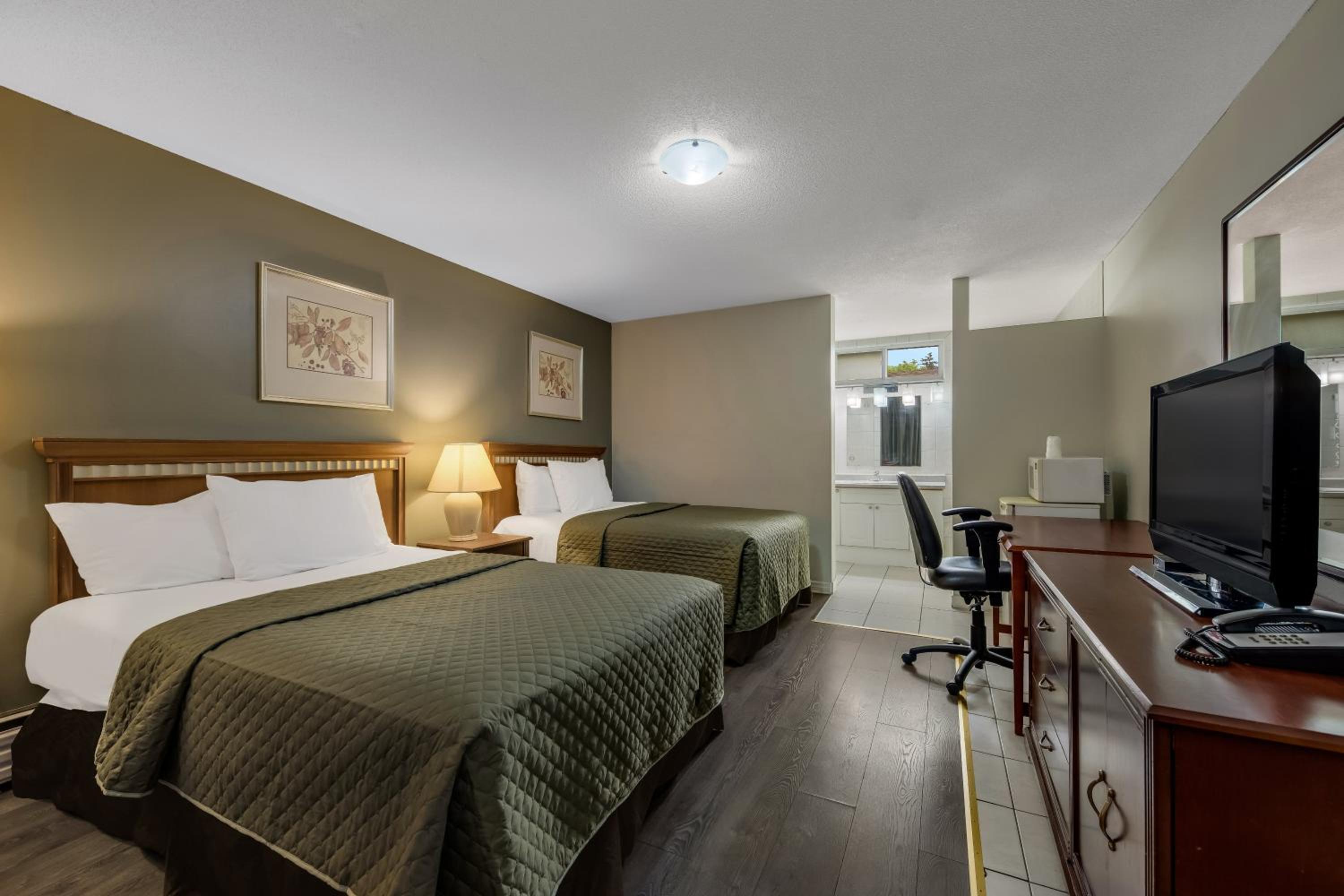 Double Room with Two Double Beds - Non-Smoking