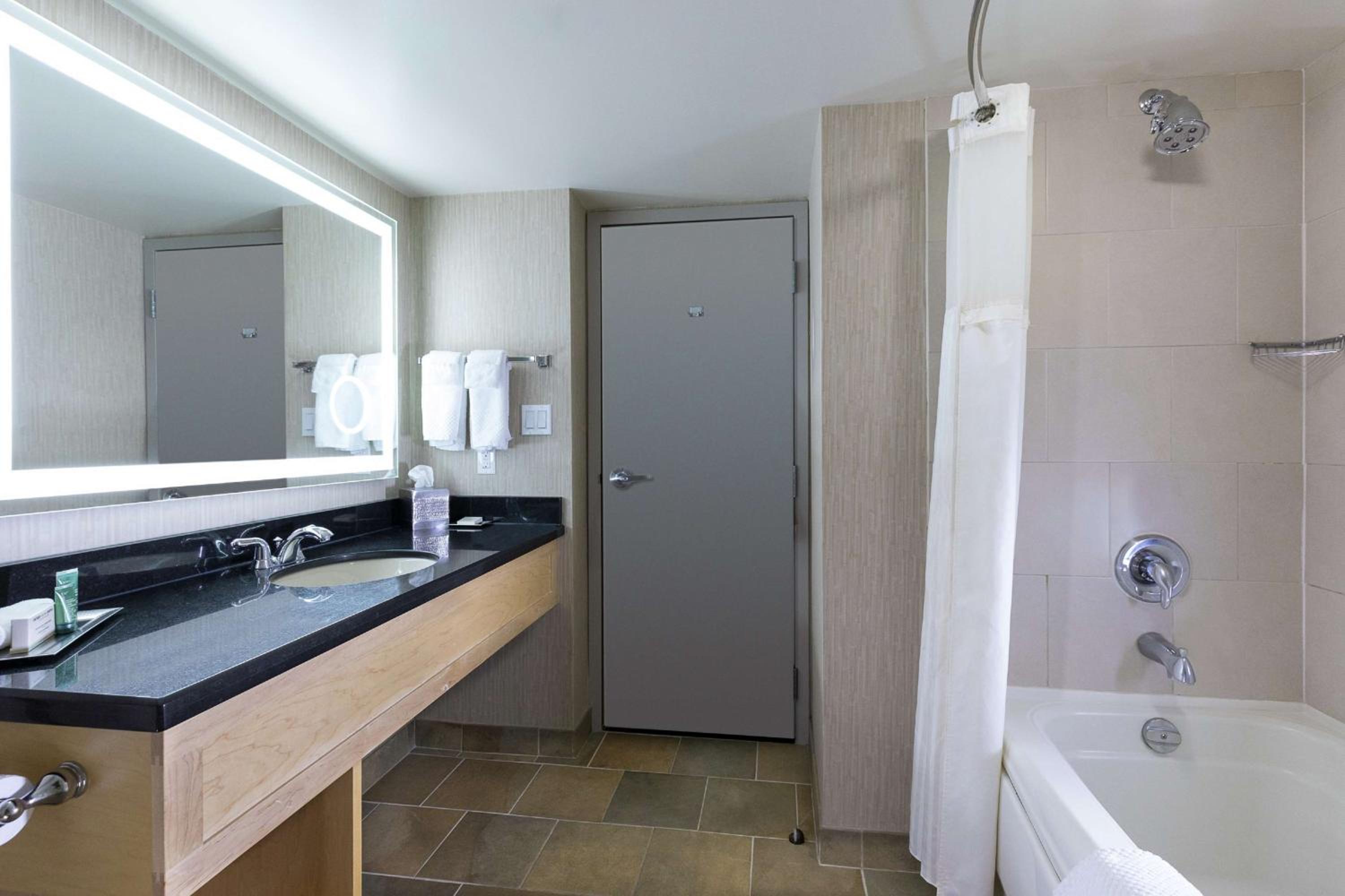 Standard Room with Two Double Beds