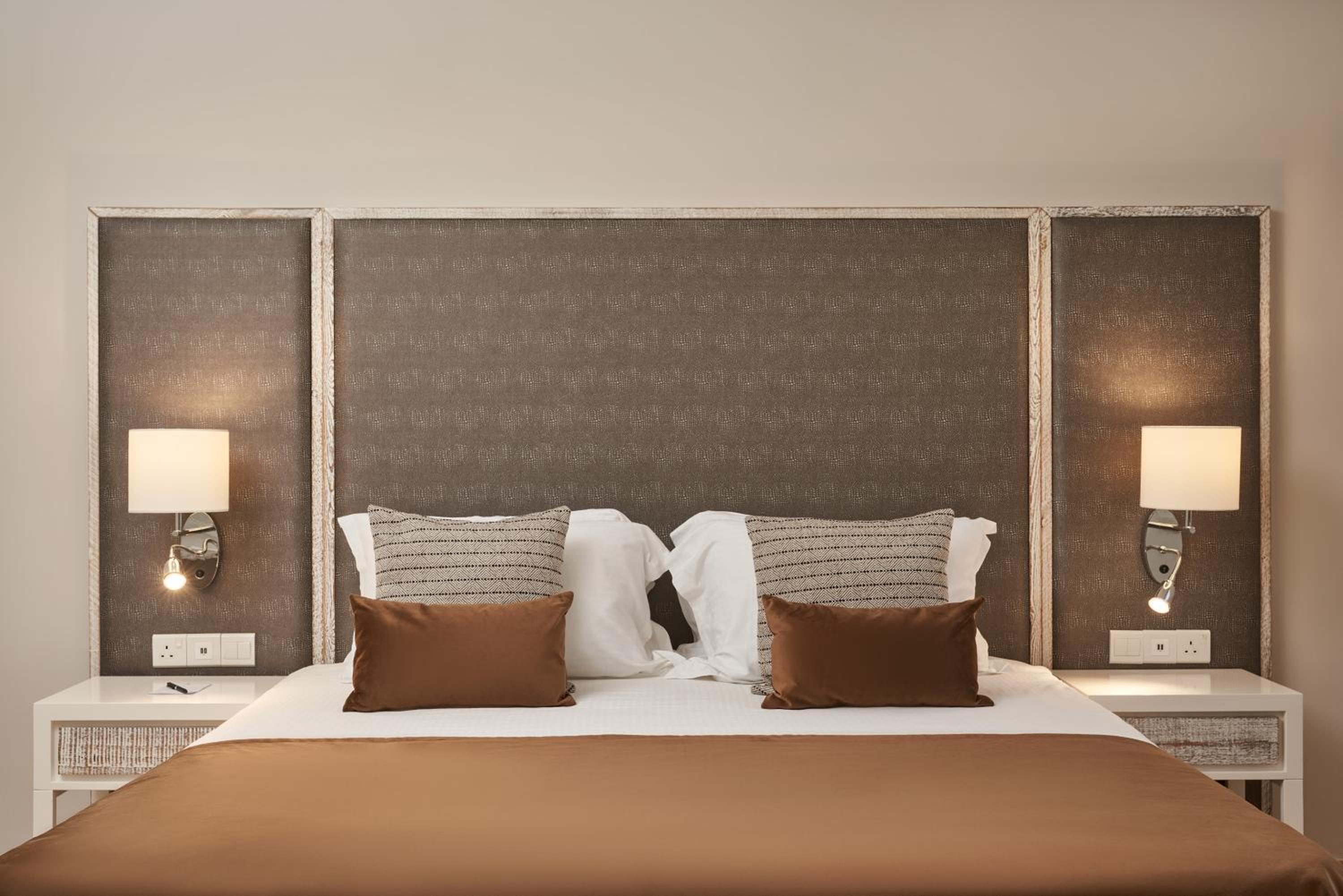 Premium One Bedroom Suite Pool View