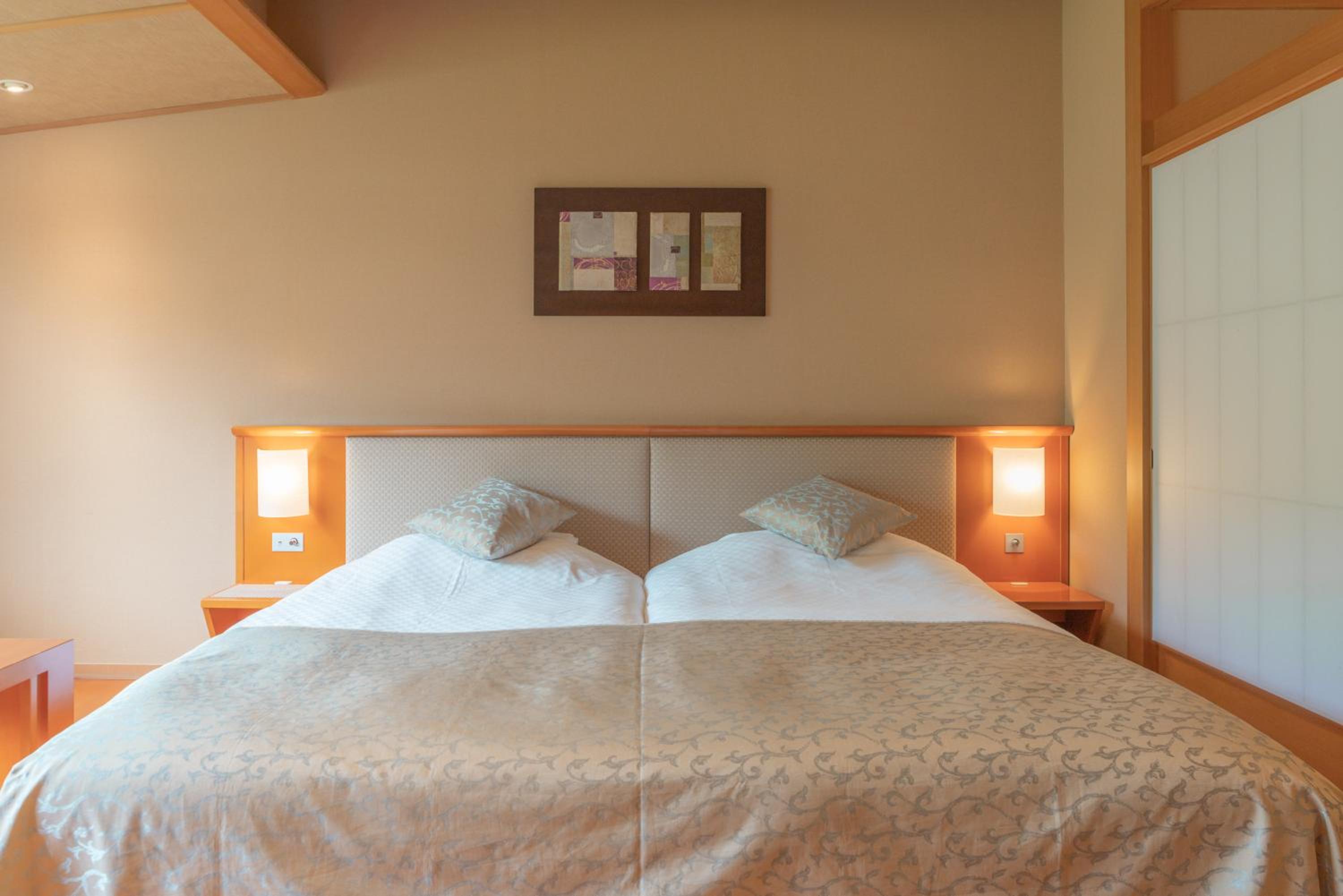 Room with Tatami Area with Semi Open-Air Bath - Garden view