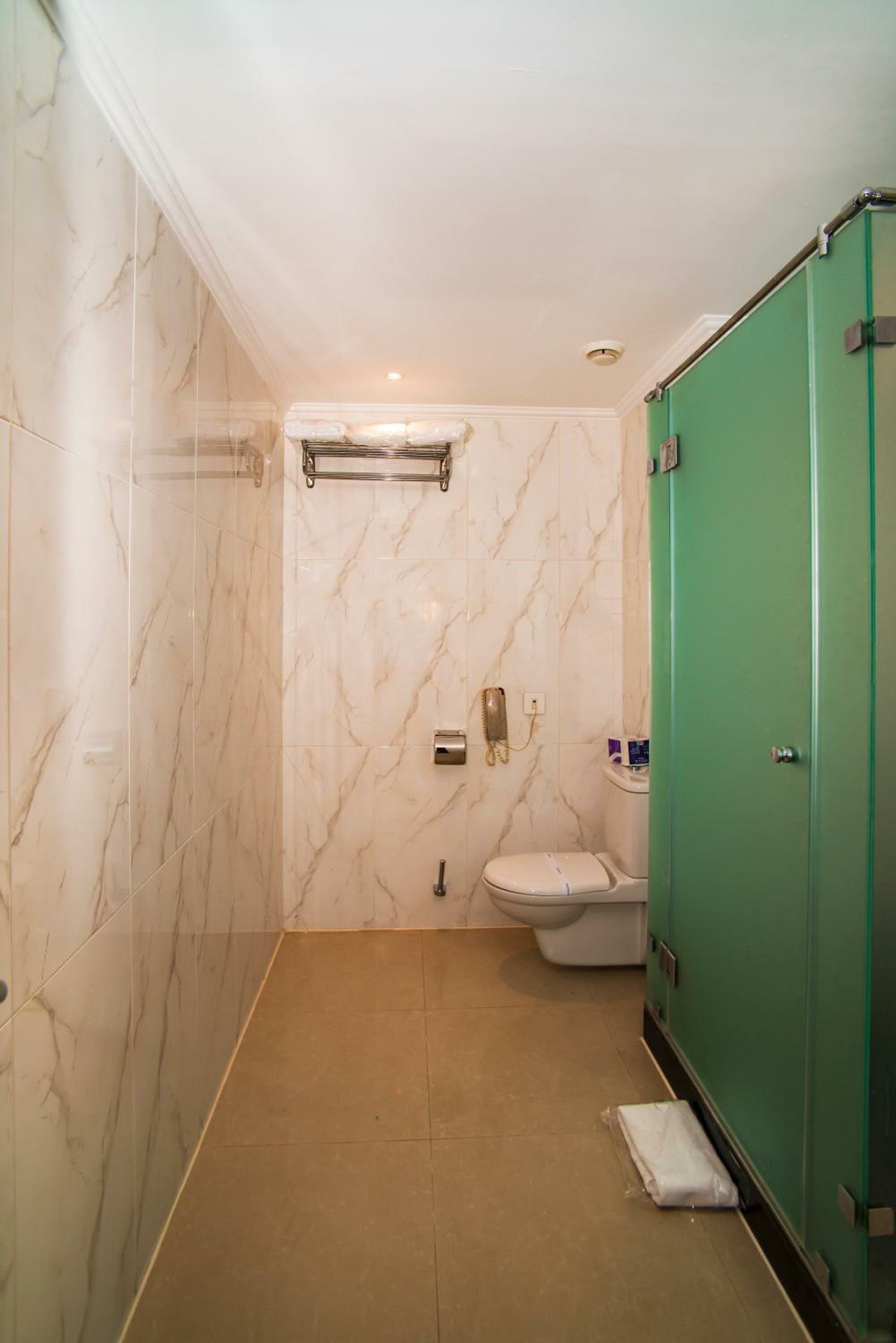 Standard Triple Room with Garden View