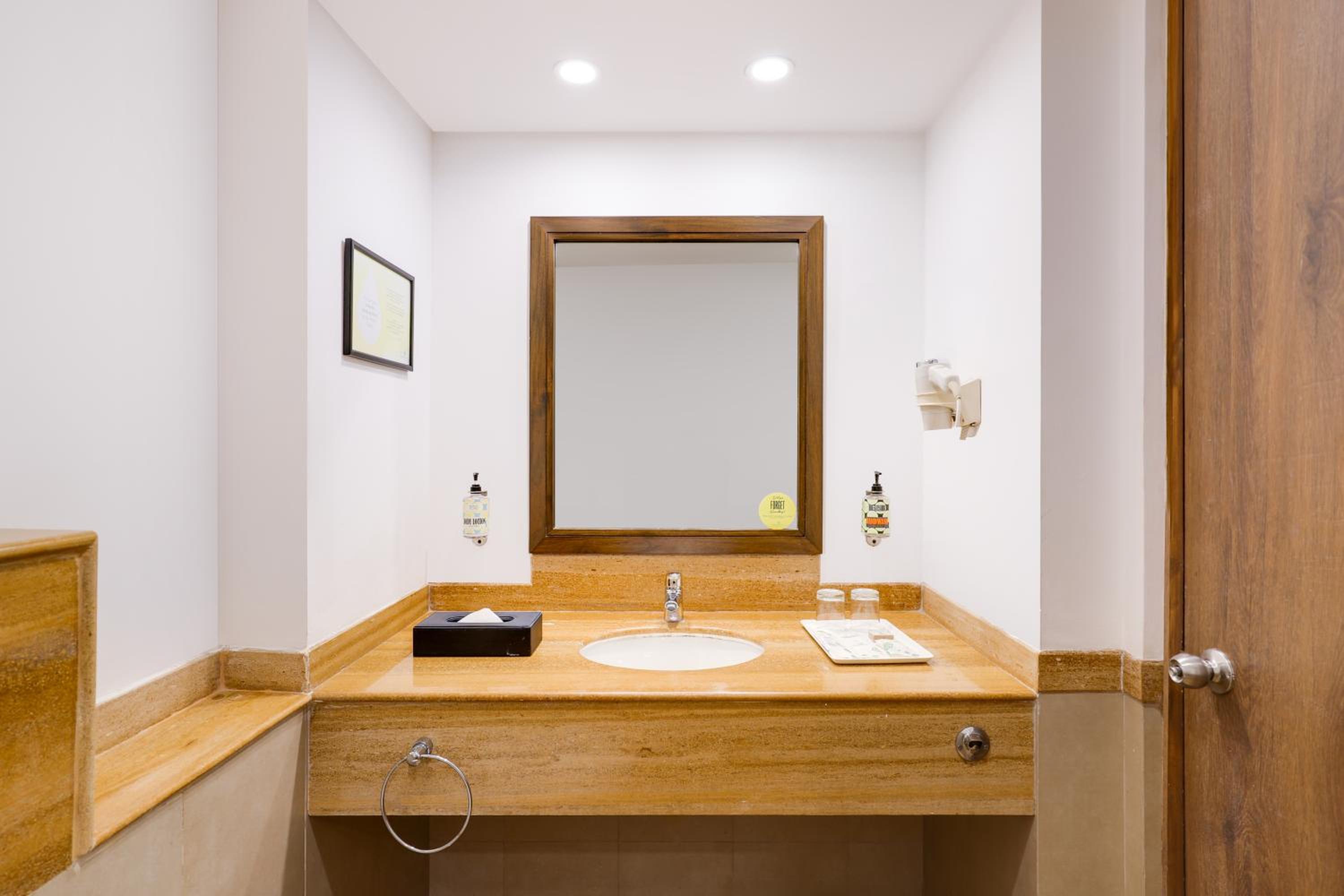 Superior Double Room(2 pints of beer on arrival with each rooms booked) + 20% off on F&B