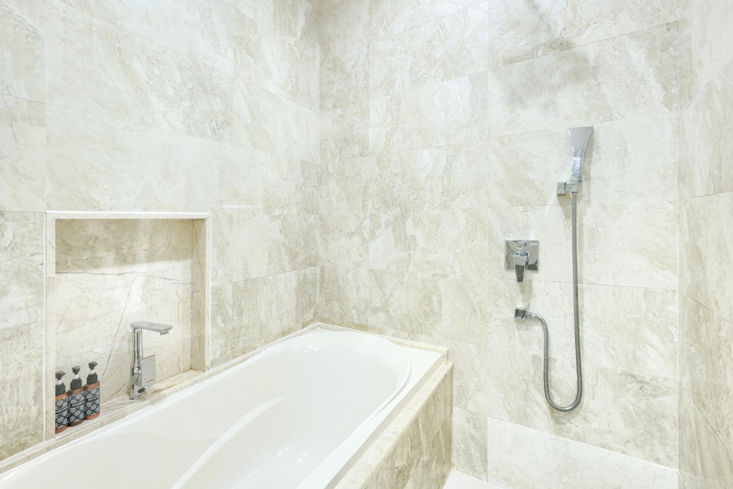 Special Offer - Superior King Room with Garden View and Bathtub