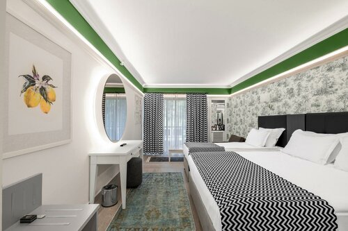 Honeymoon Room - Standard Villa в Utopia World