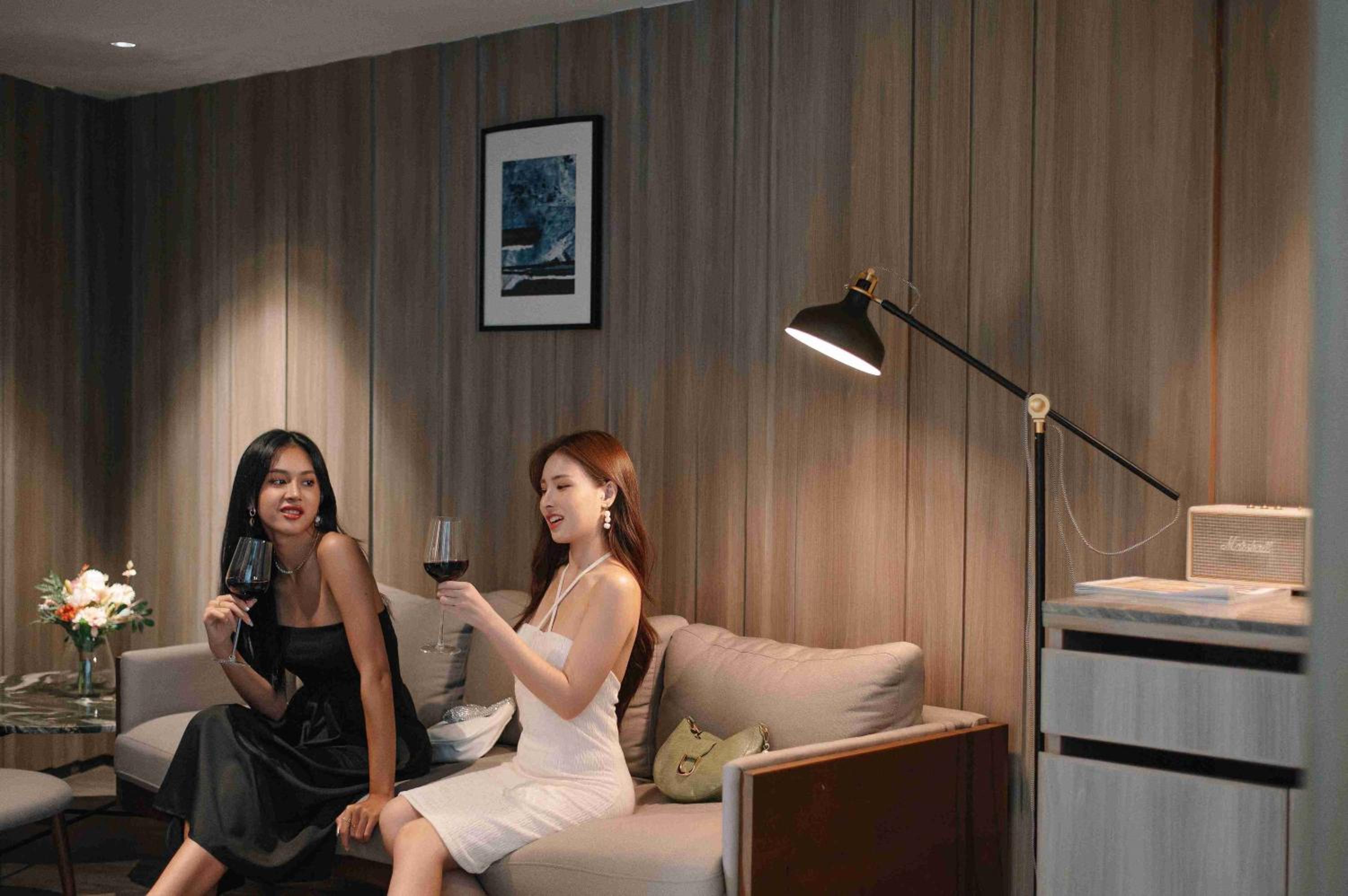 Double Suite with City View - Non-Smoking