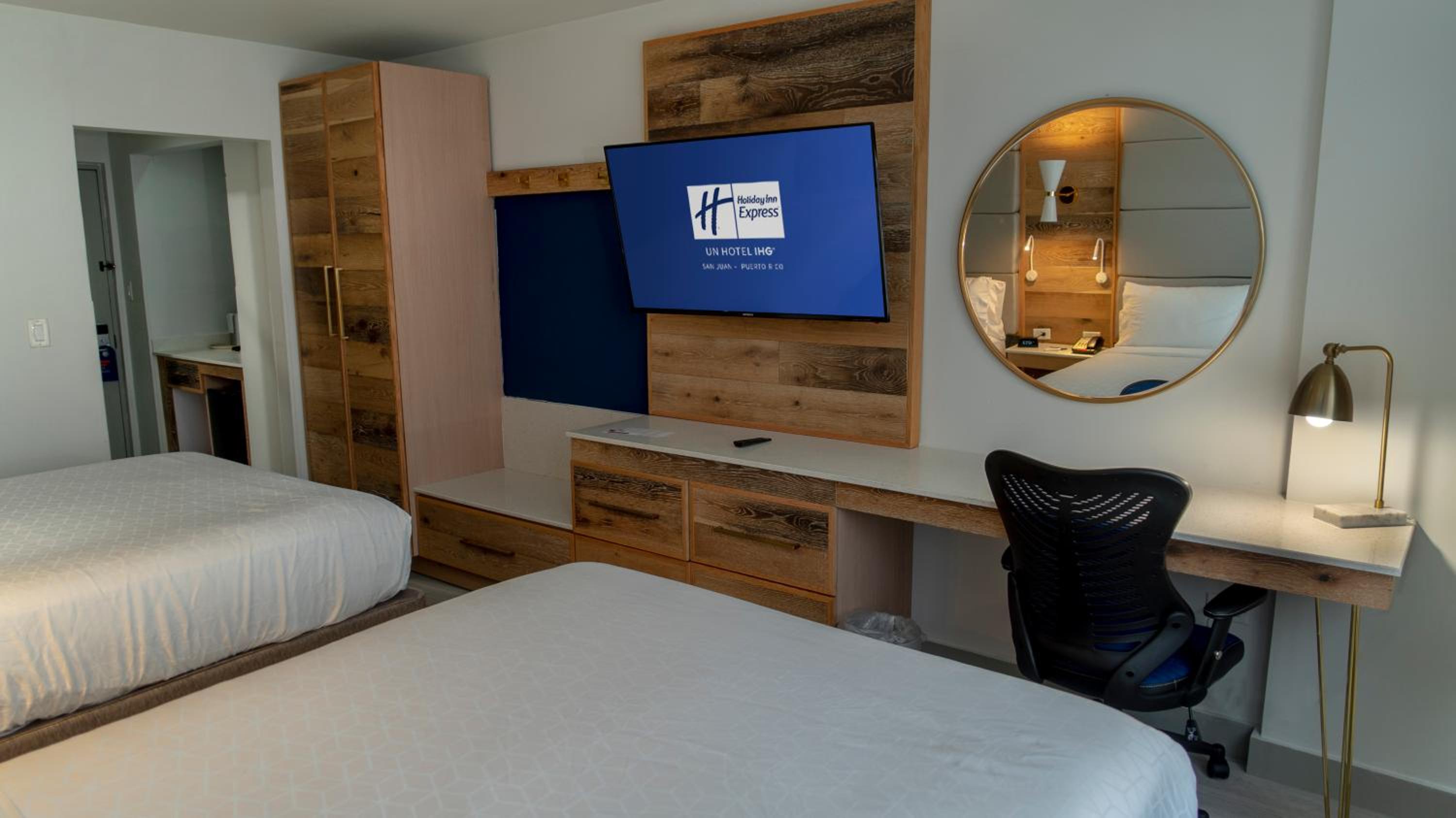 Standard Room with Two Queen Beds