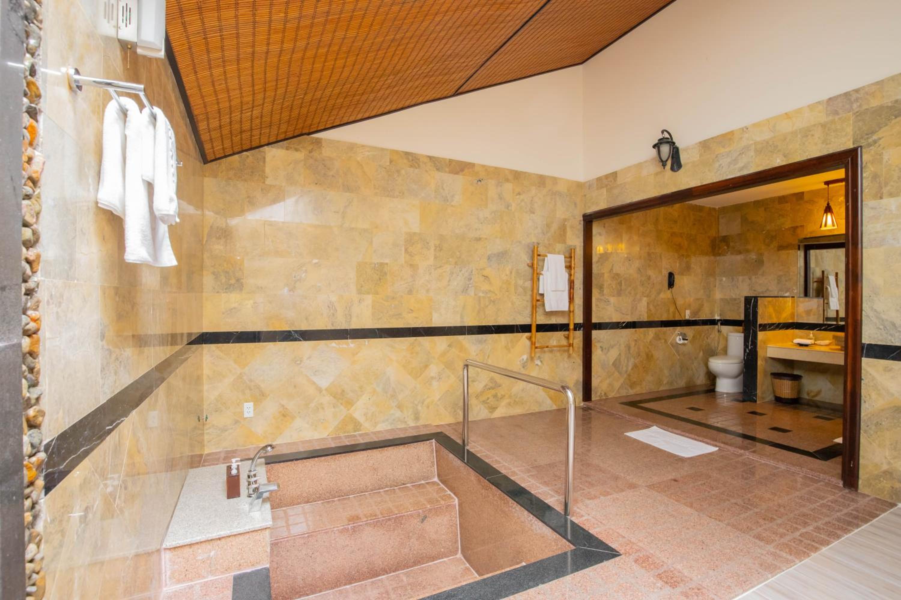 Diamond Bungalow with Garden View