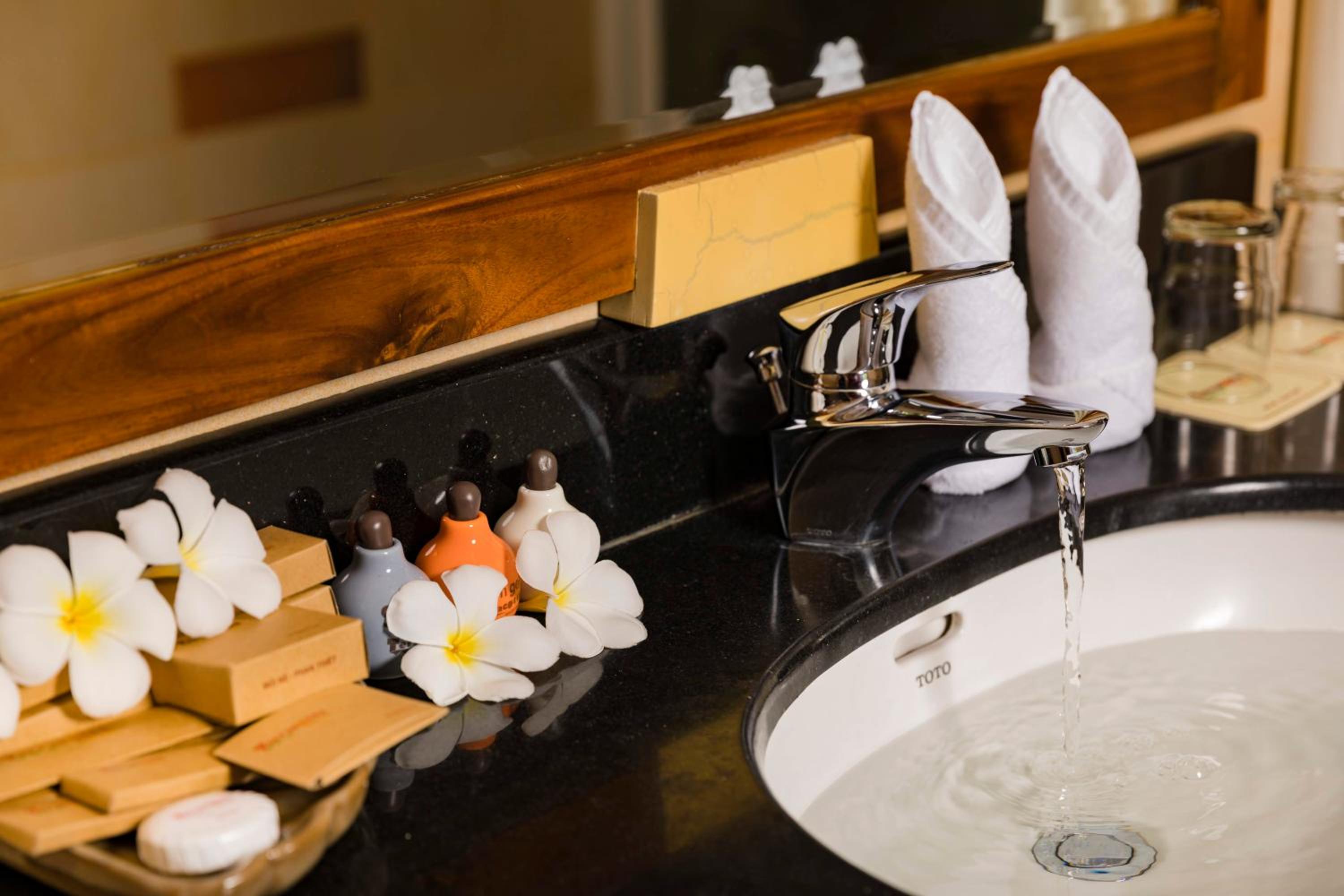 Superior Bungalow with Garden View