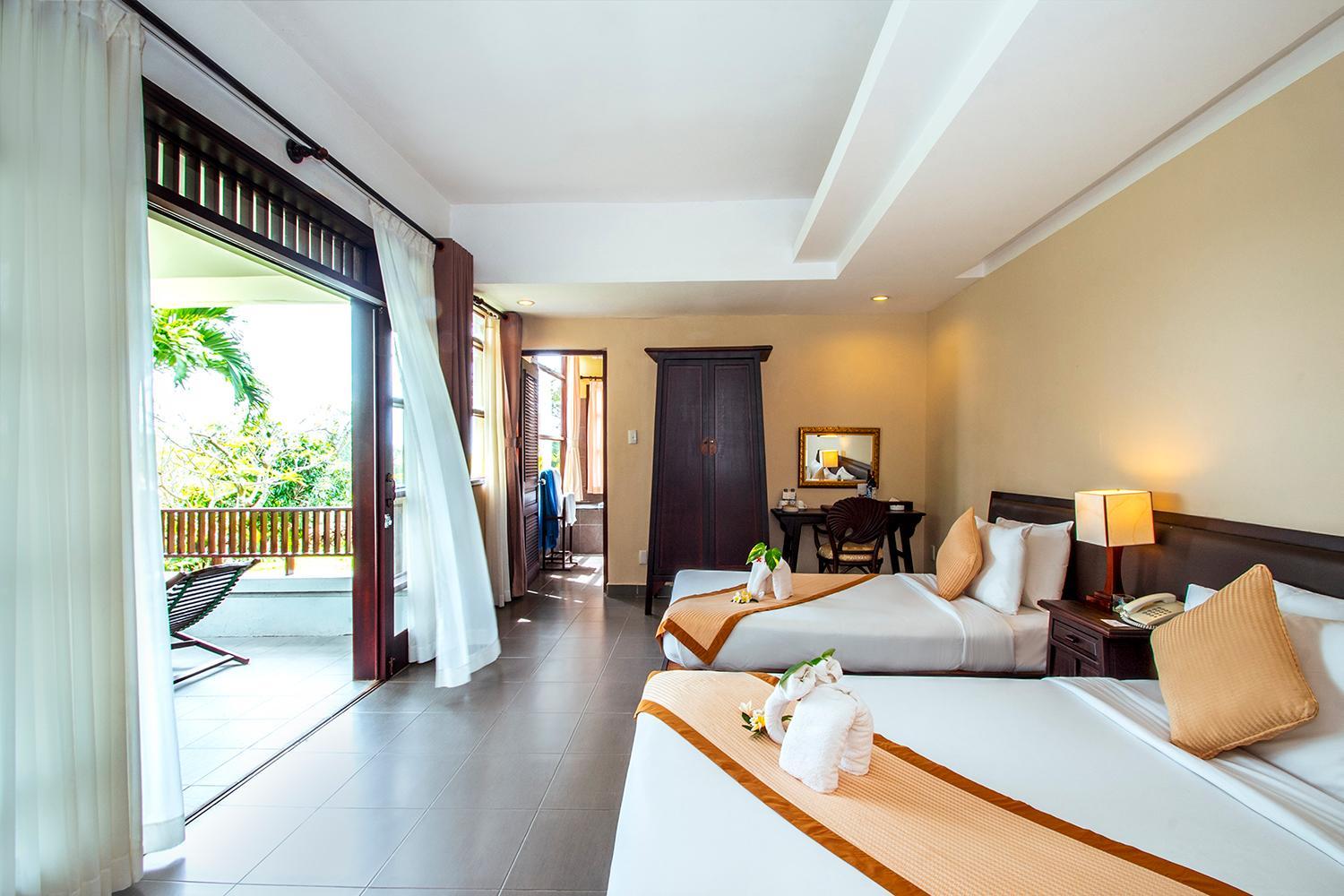 Three-Bedroom Hillside Villa with Private Pool