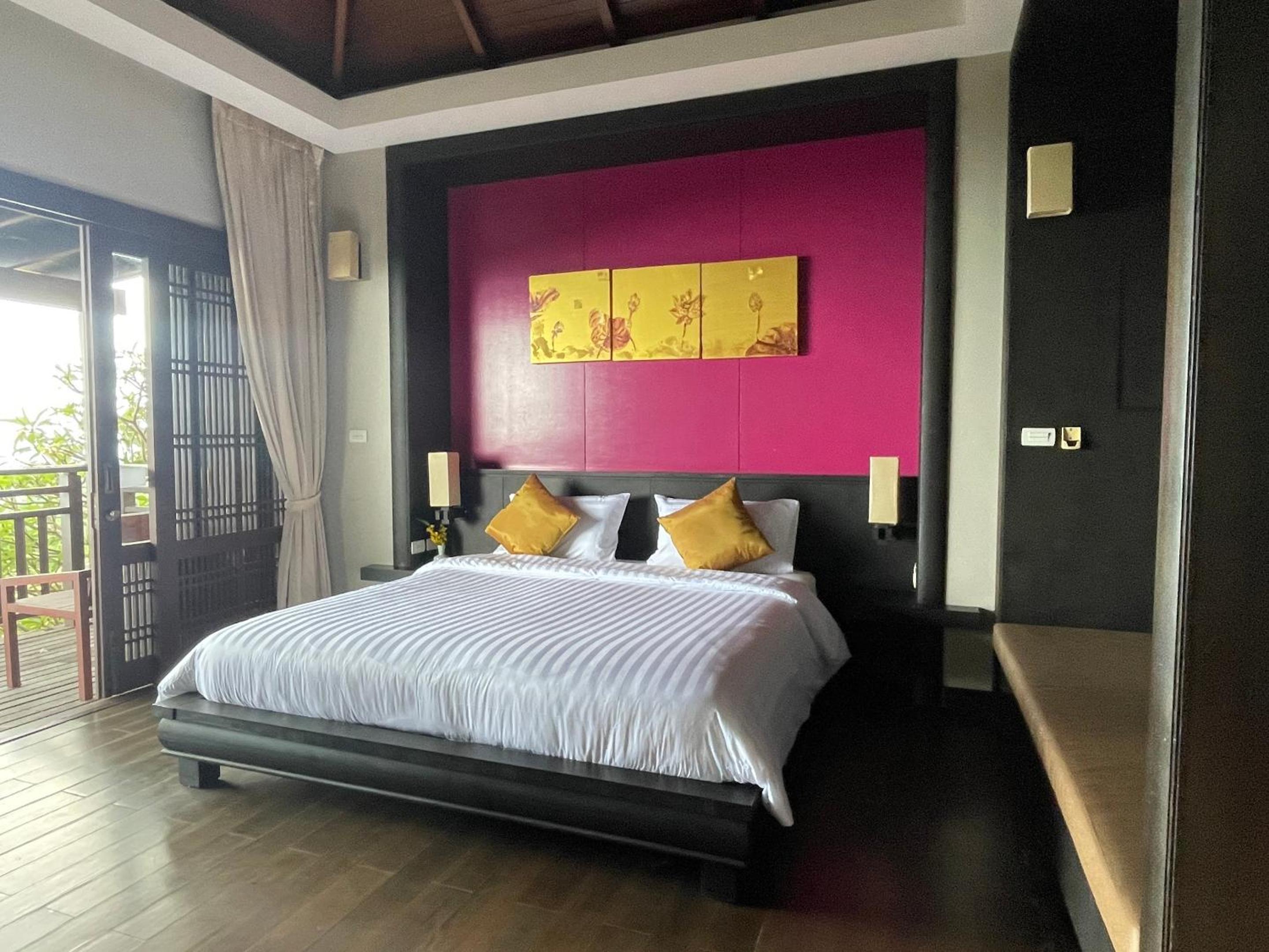 Deluxe Villa with Ocean View