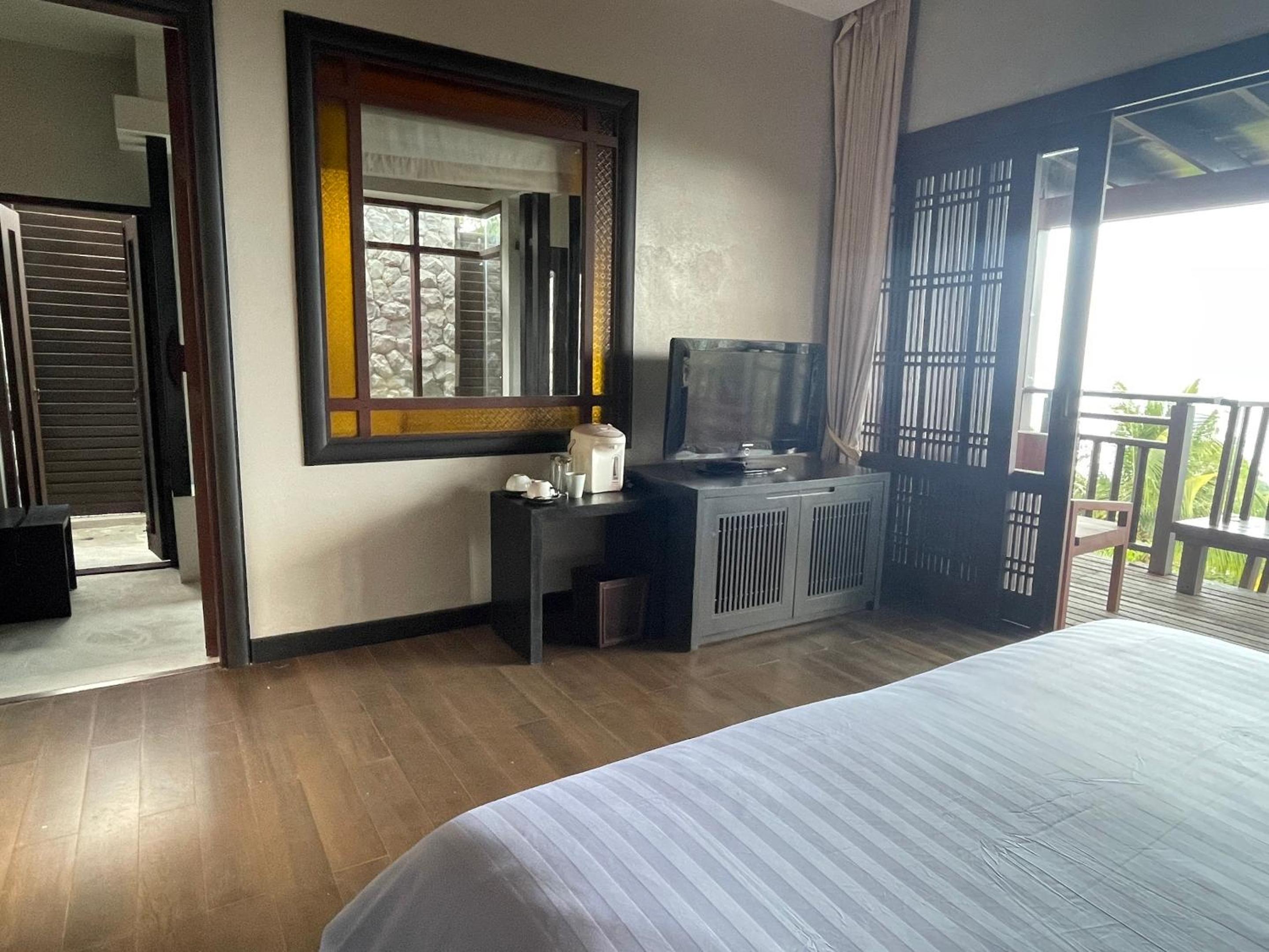 Deluxe Villa with Ocean View