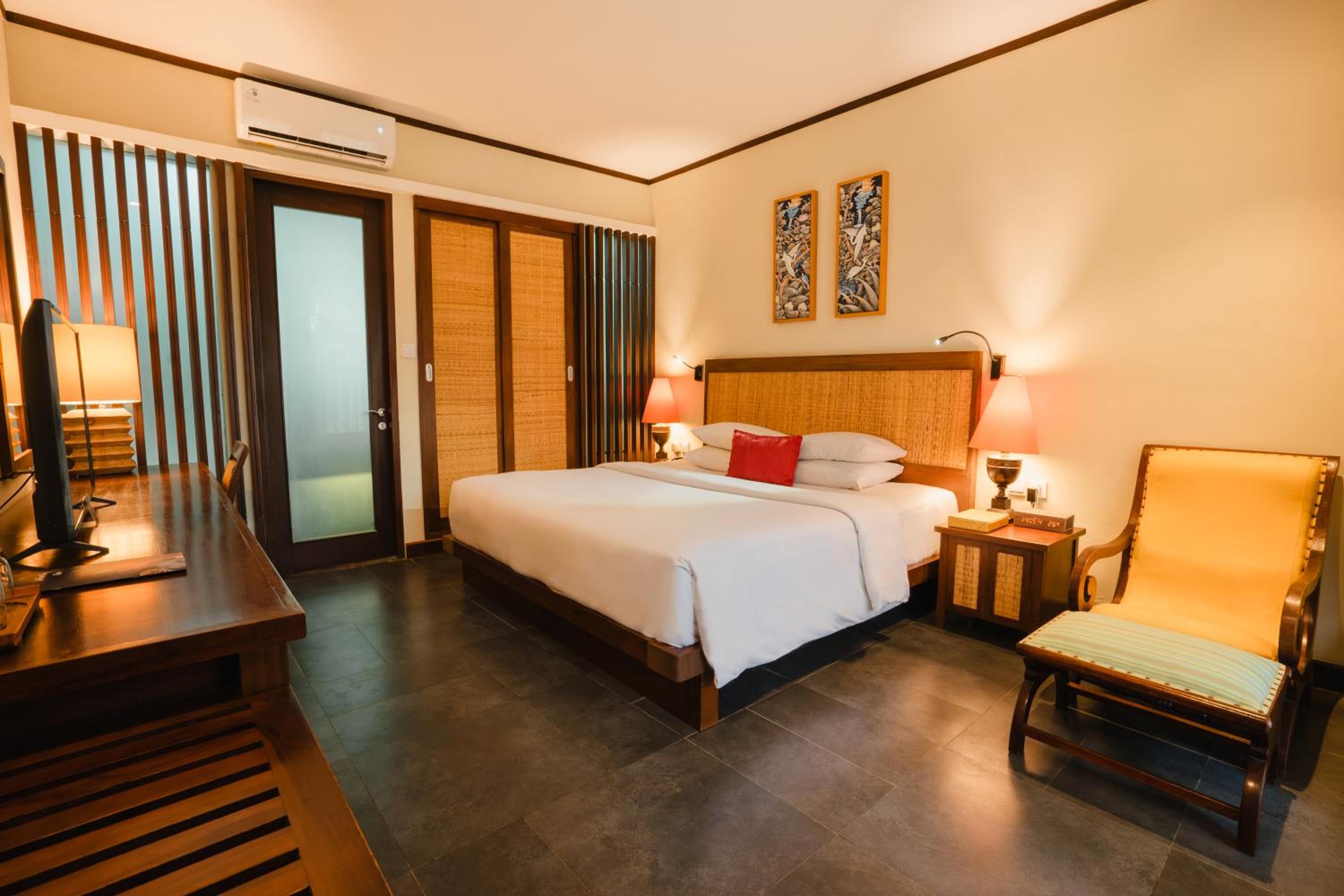 Premier Room with Garden View 