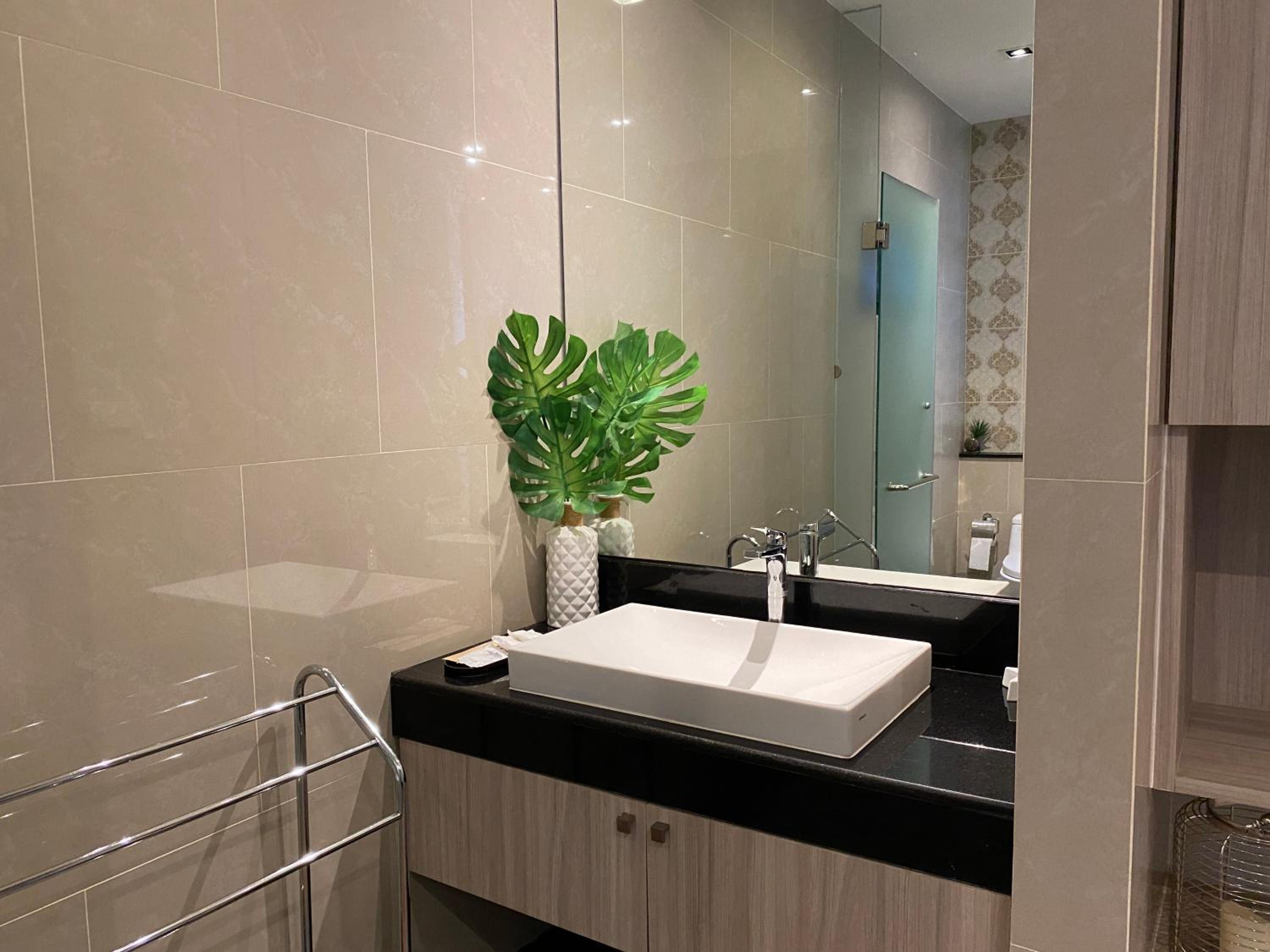 King Room with Spa Bath