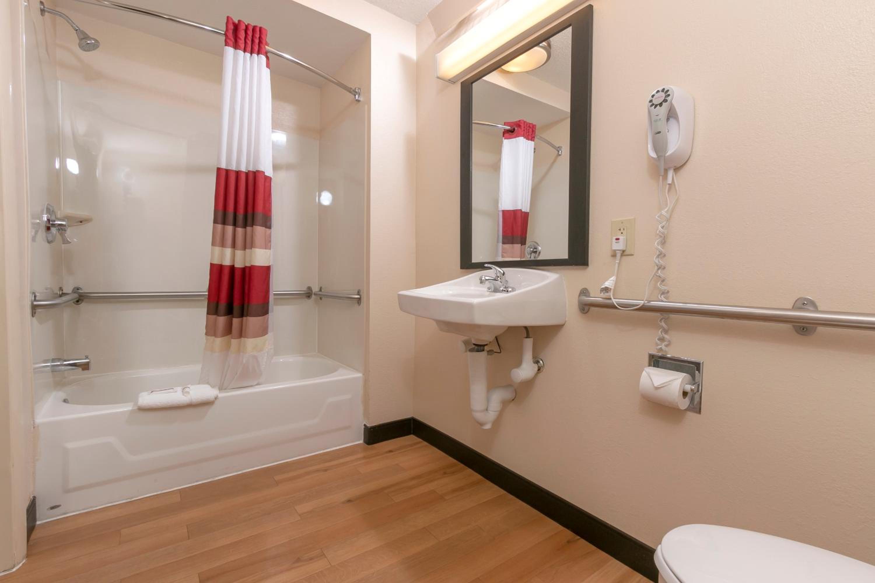 Deluxe King Room Disability Access Smoke Free