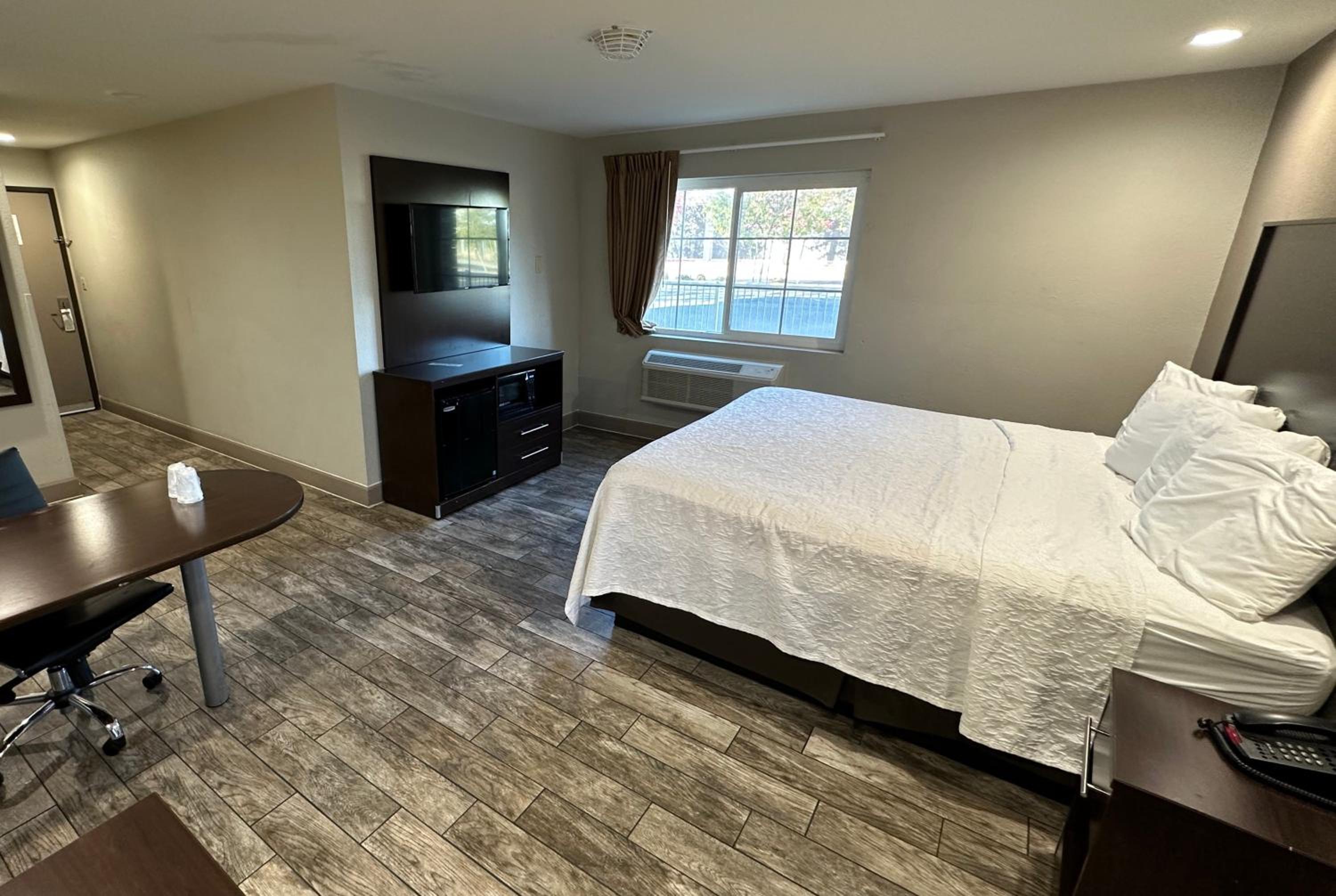 Superior King Room Smoke Free