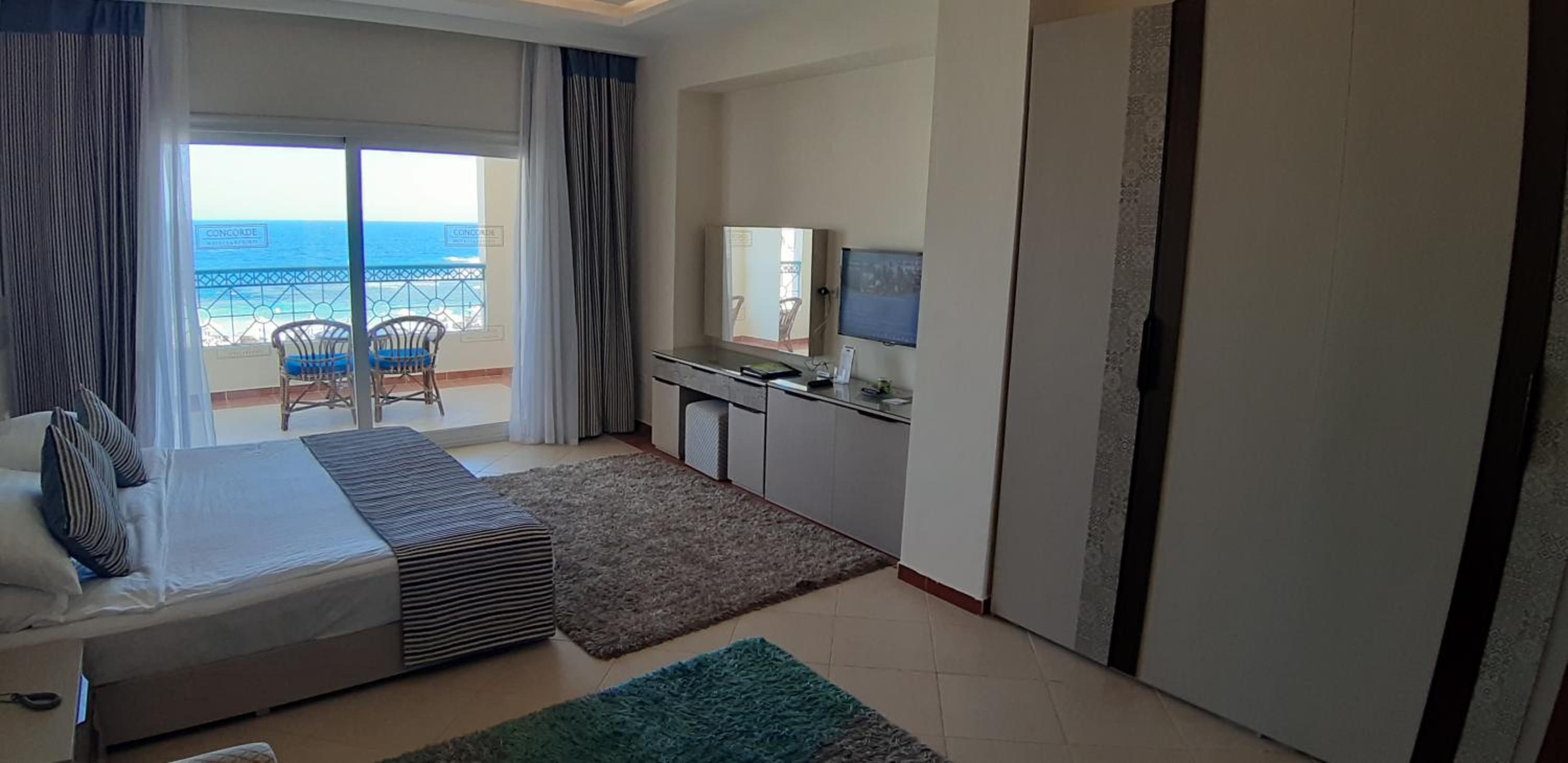 Deluxe Family room Beach Front View