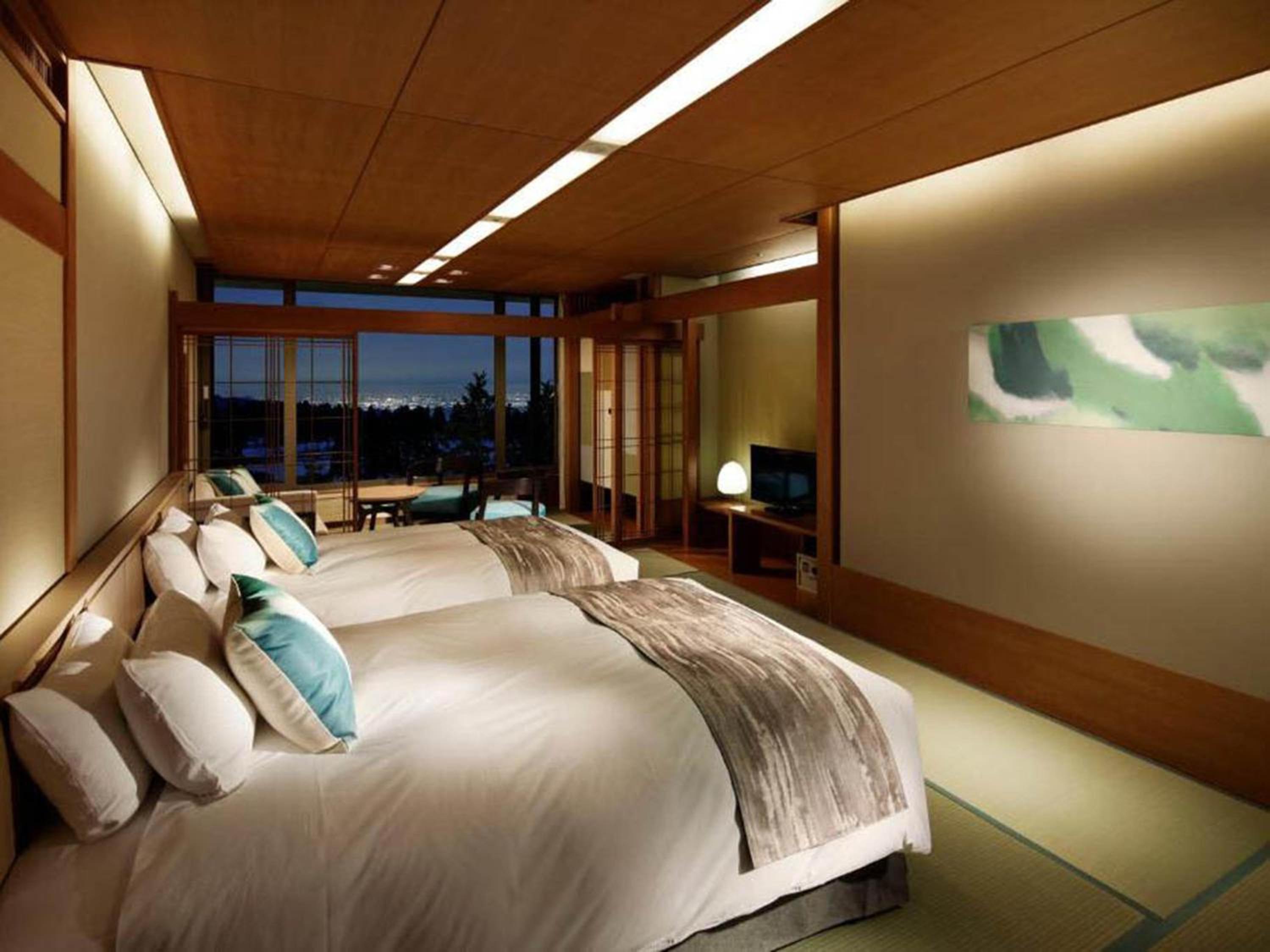 Superior Twin Room with Tatami Area (Highest Floor) - Non-Smoking