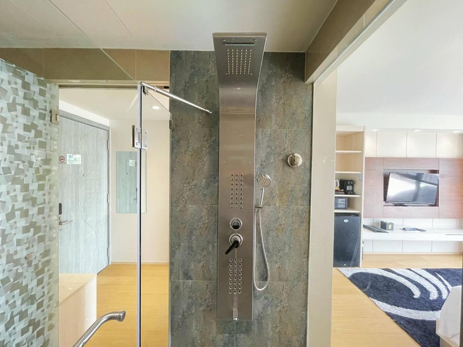 Deluxe Double Room - No Balcony 