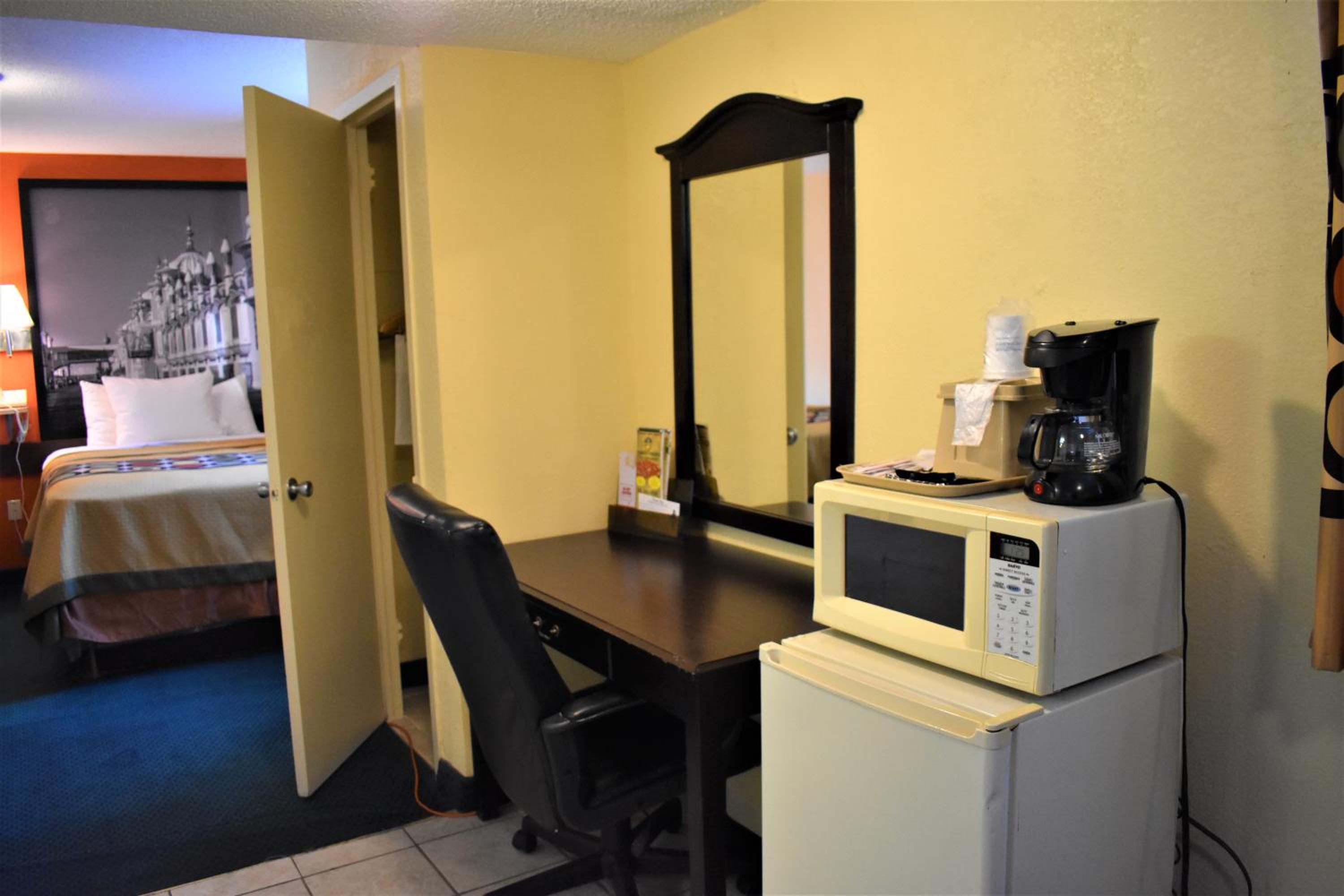 Deluxe Double Suite with Two Double Beds with Sofa Bed - Non-Smoking