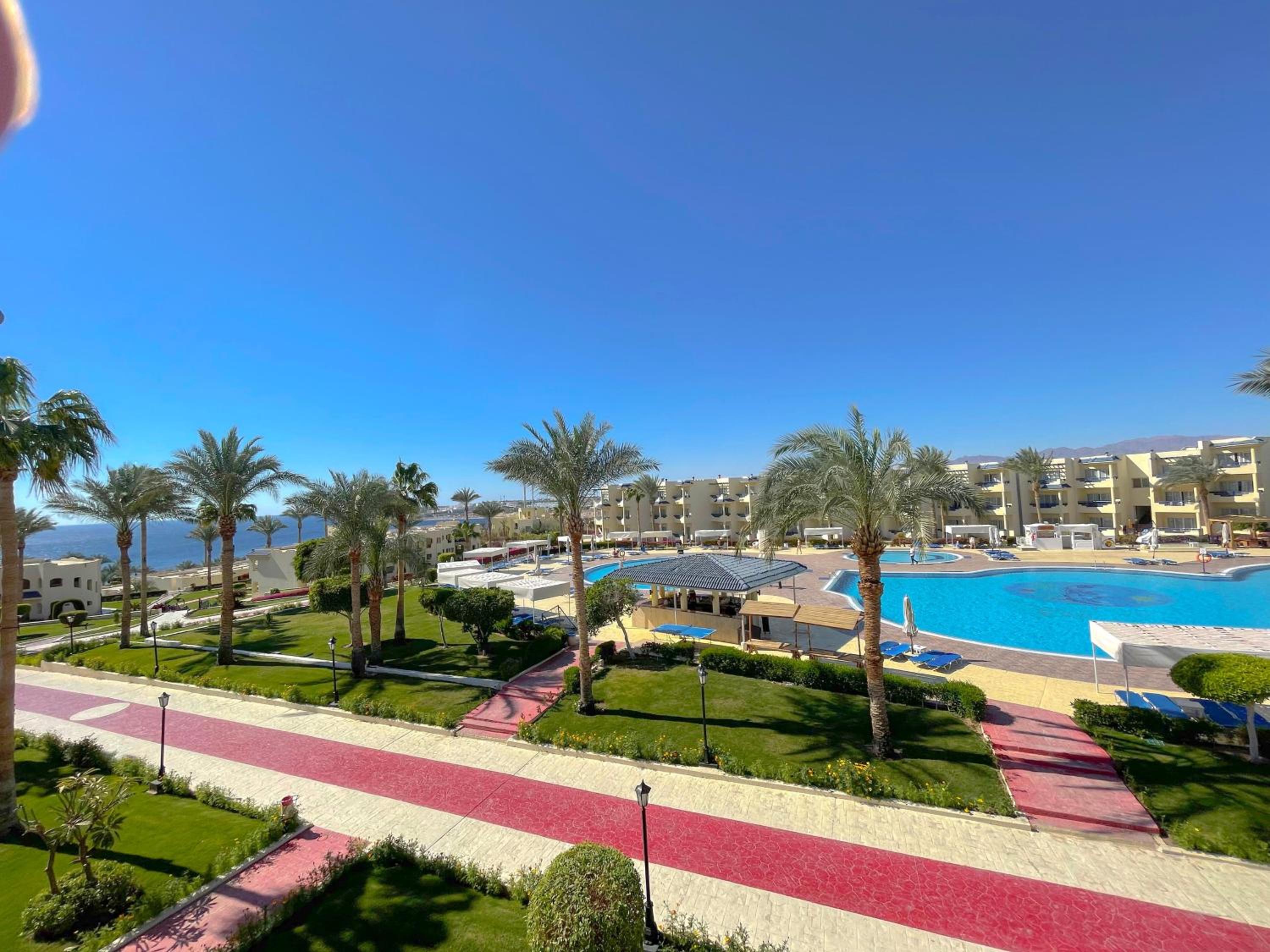 Suite with Pool View