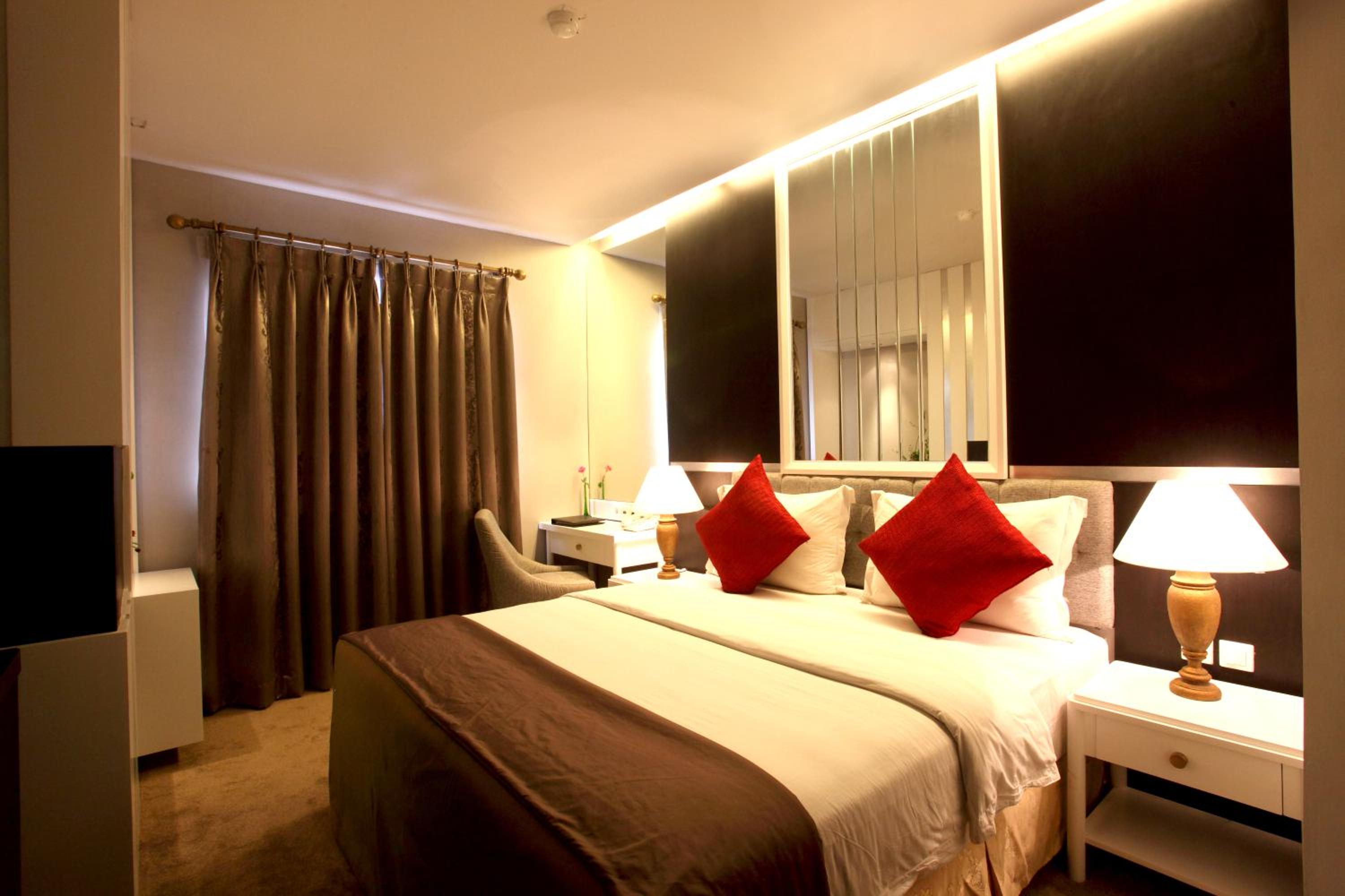Deluxe Double or Twin Room