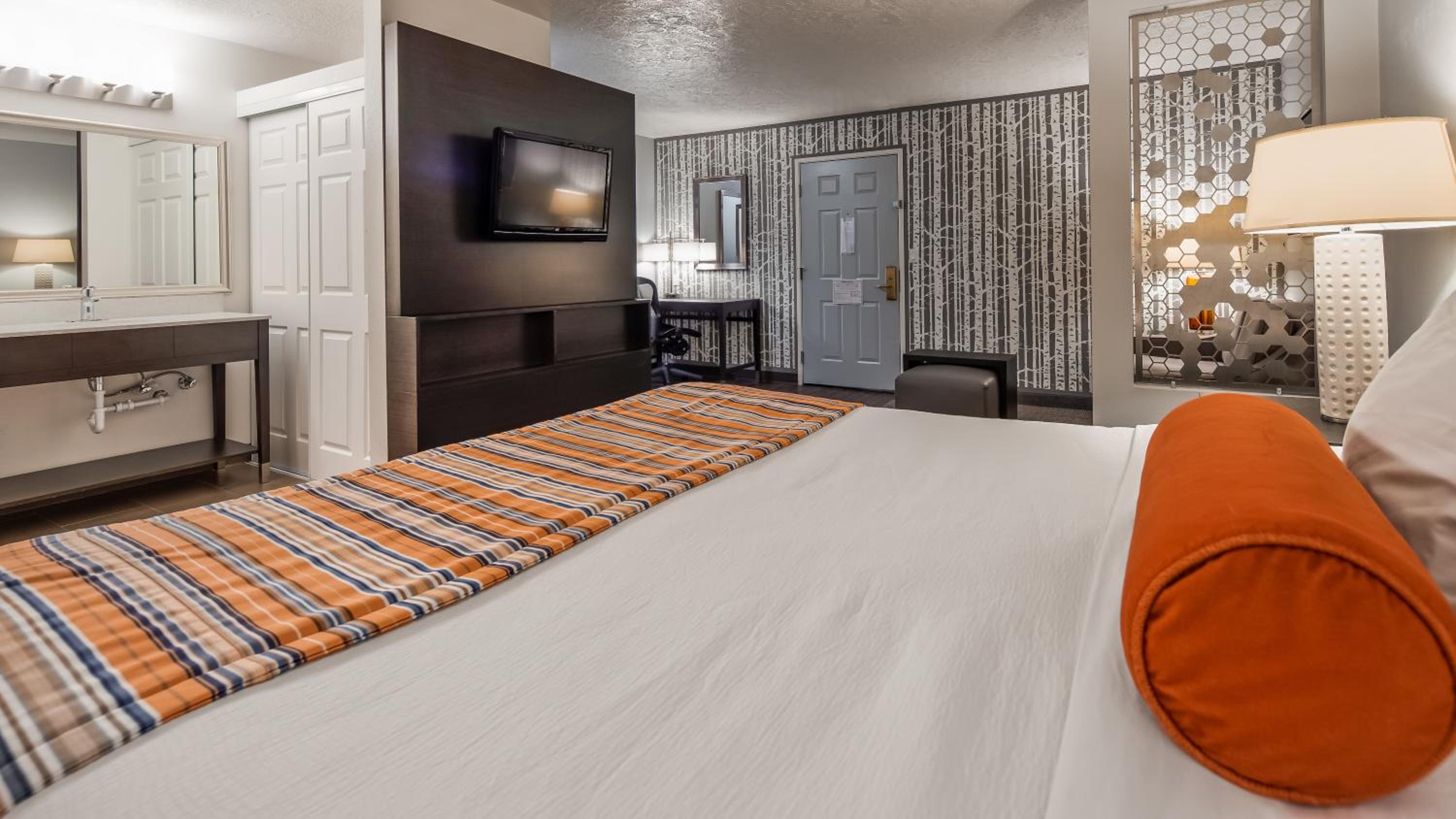 King Suite with Sofa Bed - Non Smoking