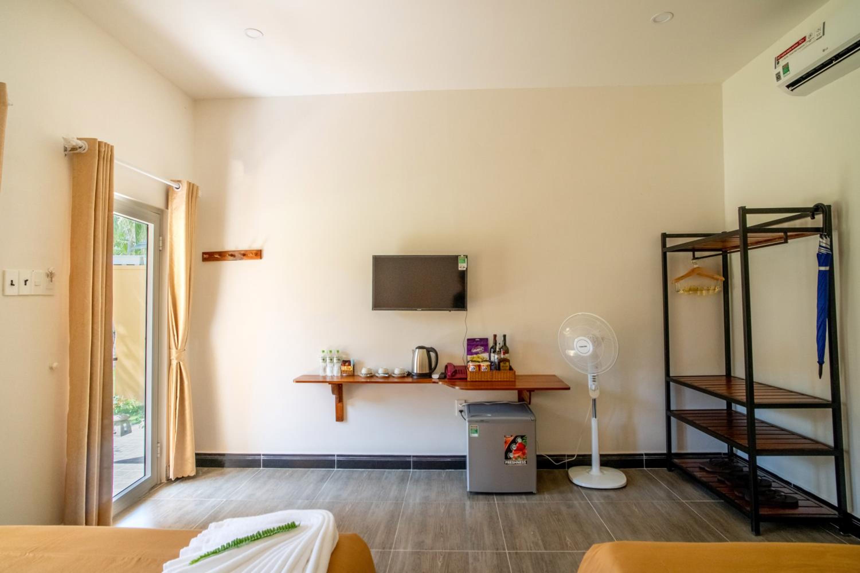 Triple Room with Garden View