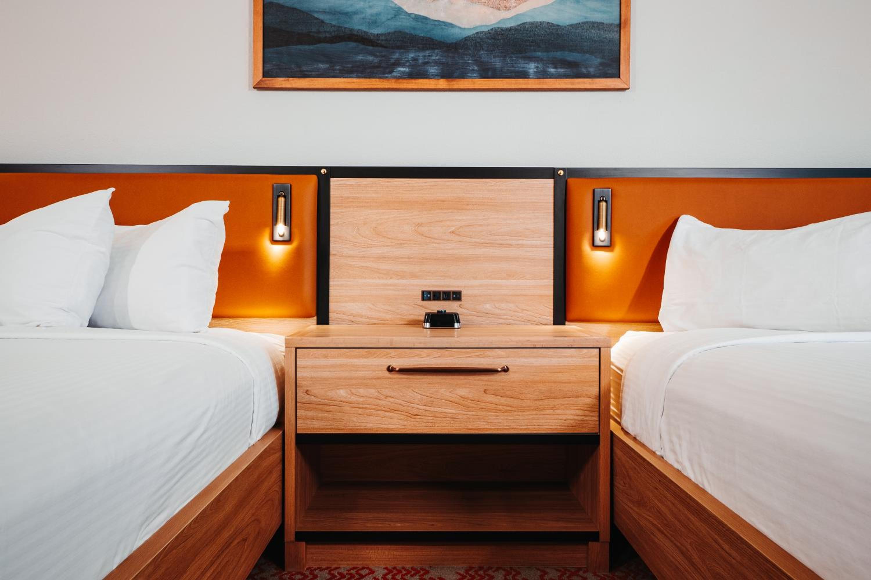 Deluxe Queen Room with Two Queen Beds