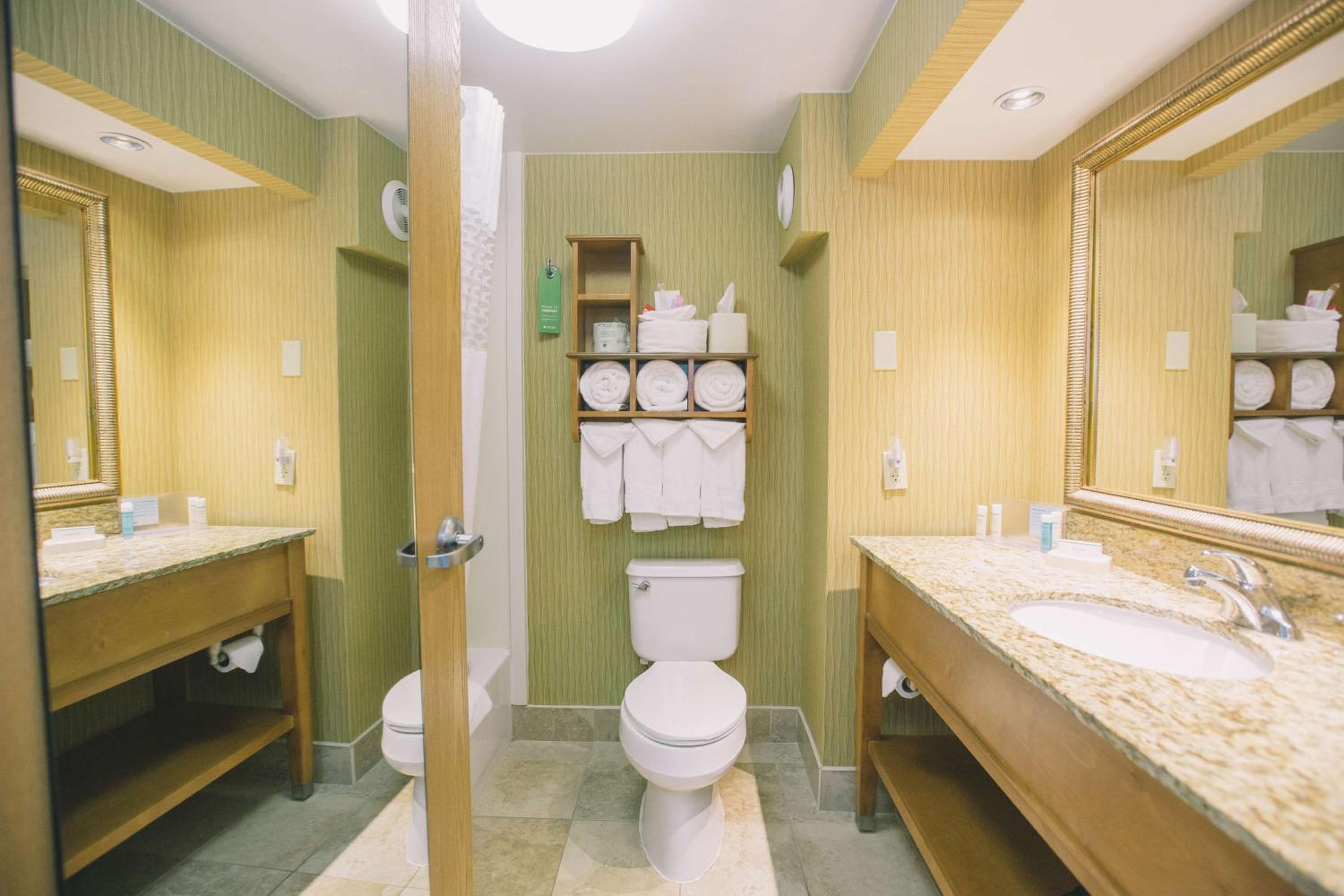 King Room with Sofa Bed and Study - Non-Smoking