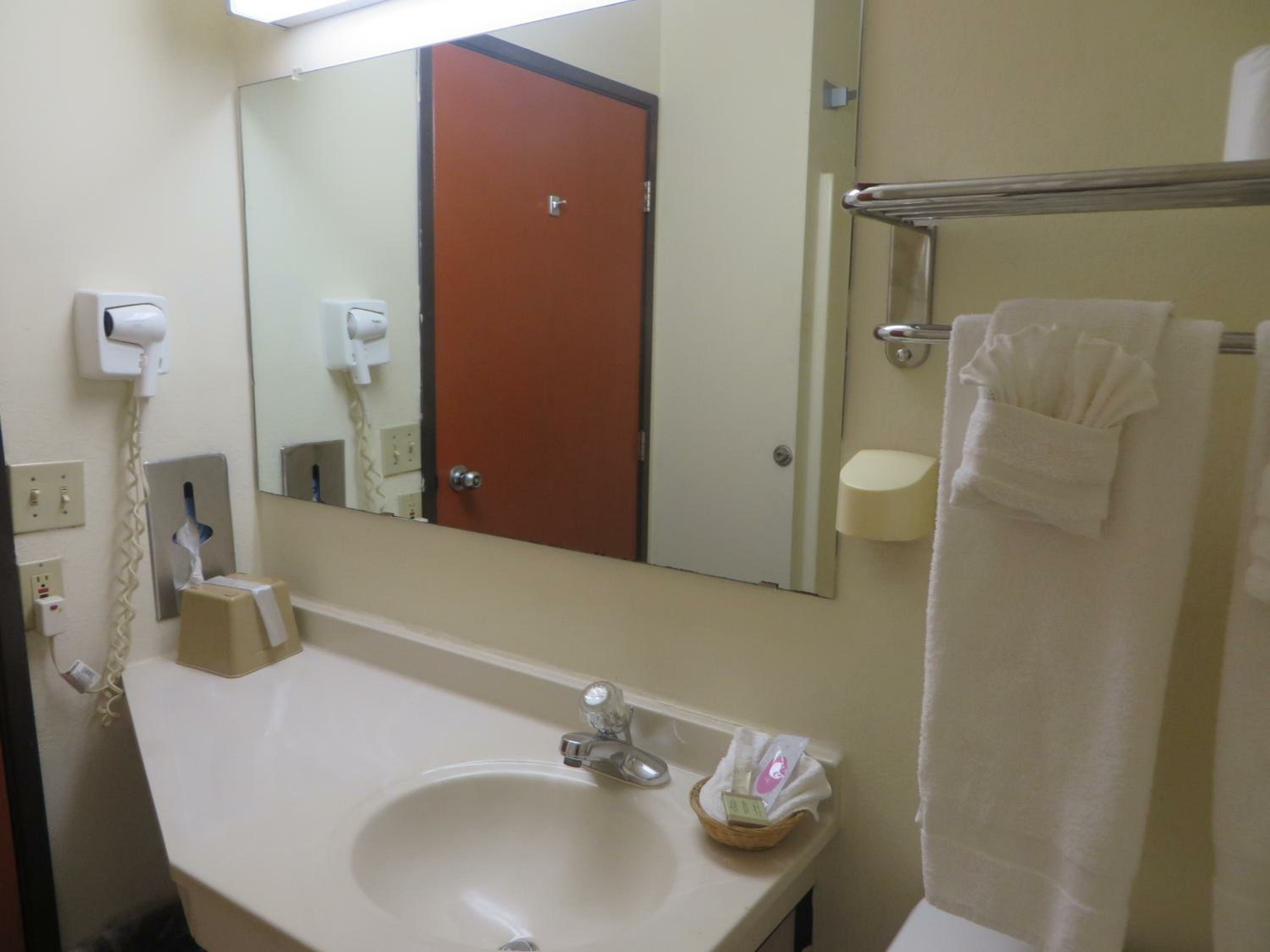 King Room - Non-Smoking