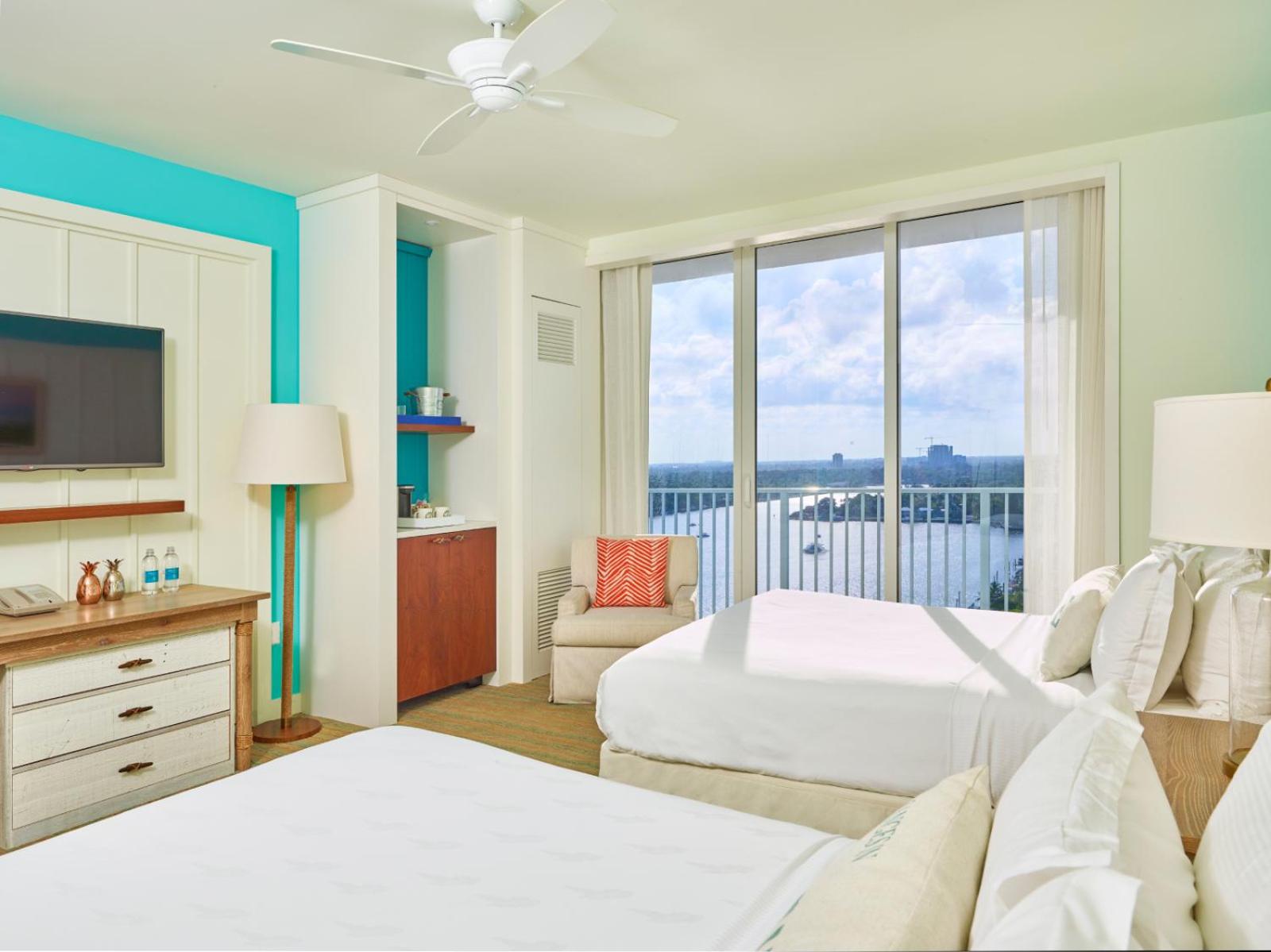 Sunset Queen Room with Two Queen Beds Intracoastal View