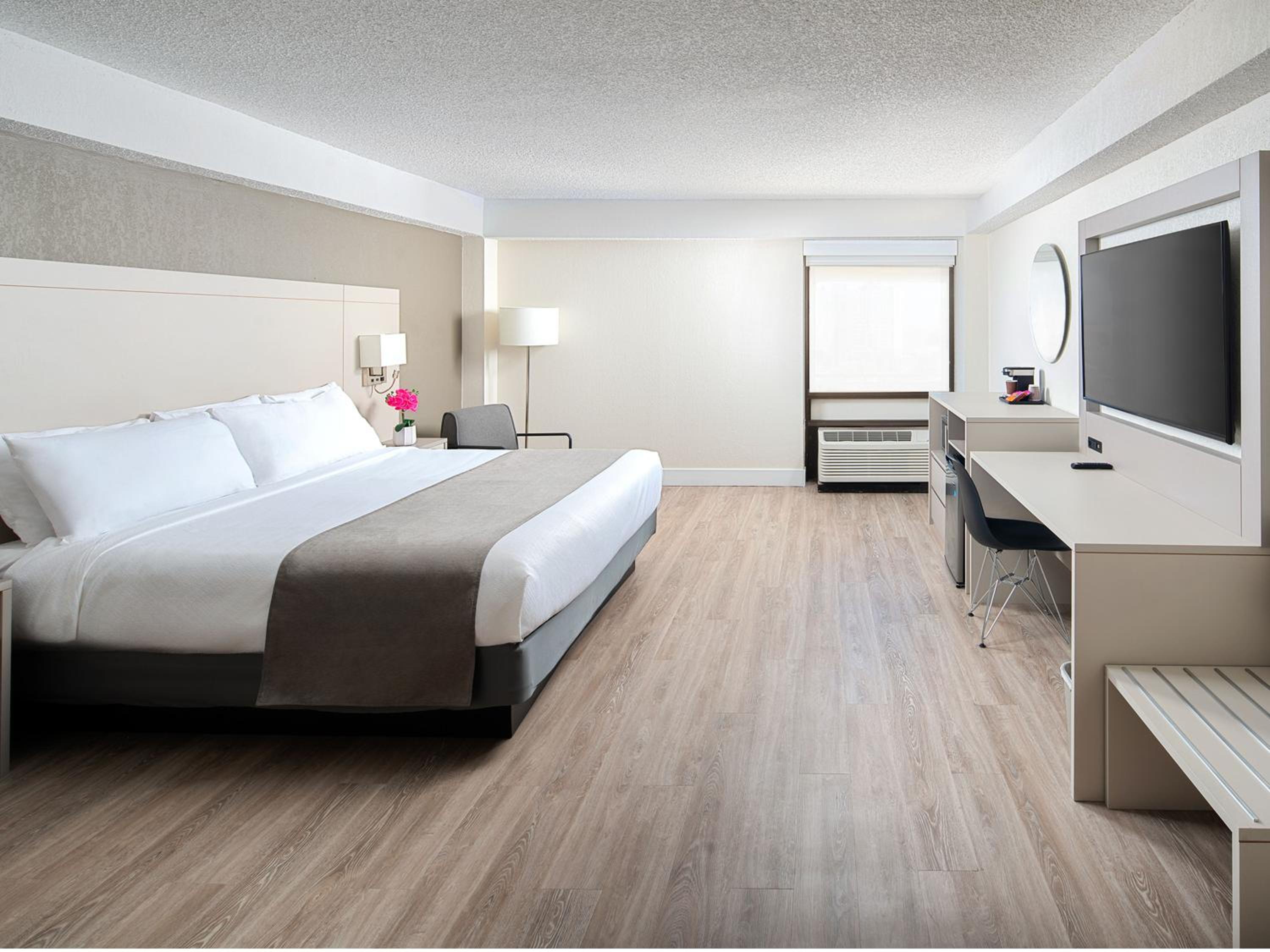 Deluxe King Room-Tower