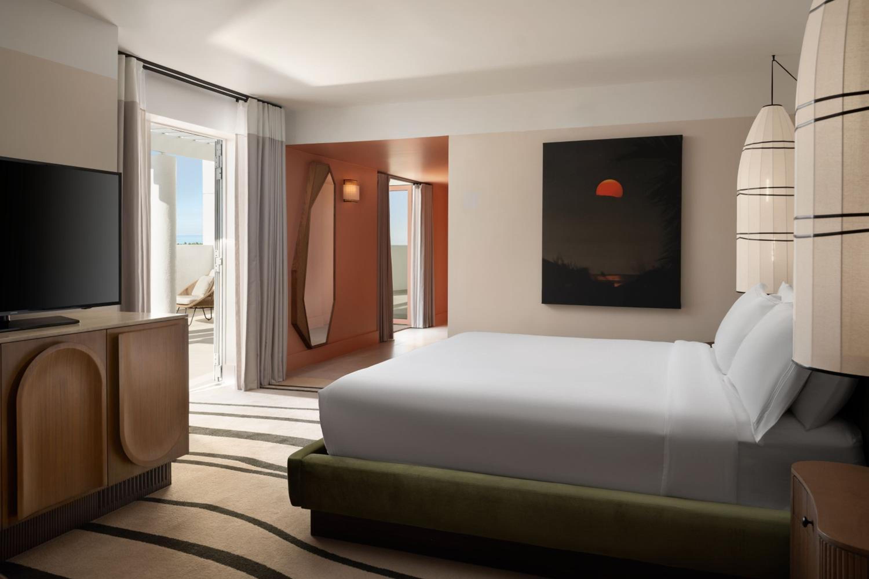 Executive Deluxe King Room with Ocean View