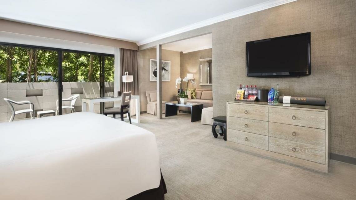 Executive Junior Suite One King Bed