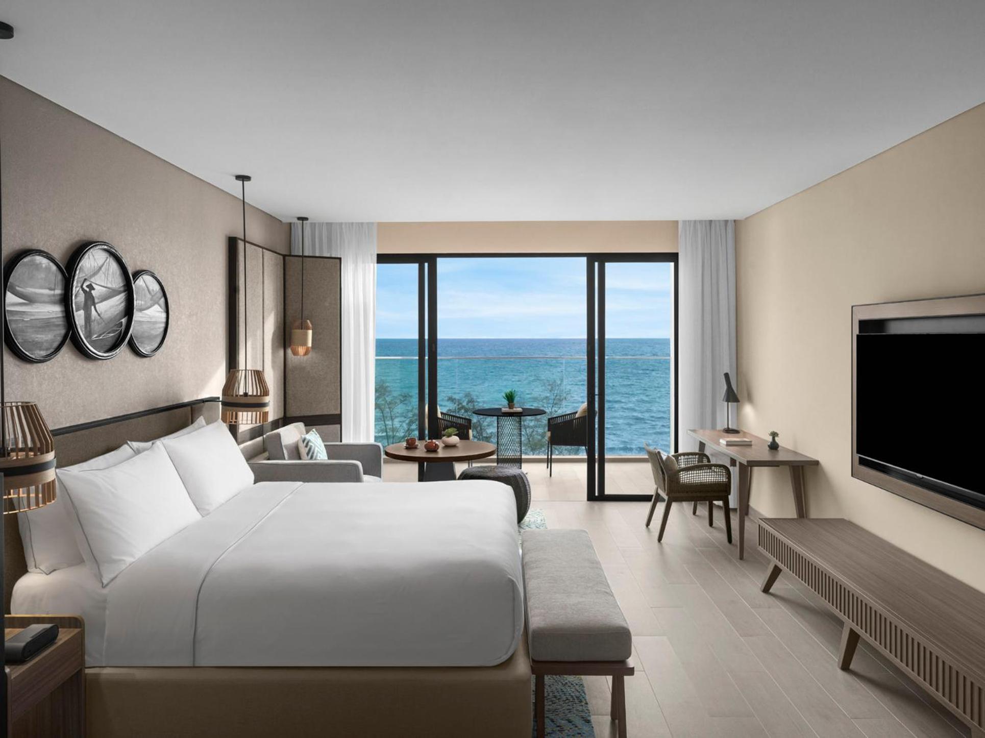 One-Bedroom Suite with Grand Oceanfront View