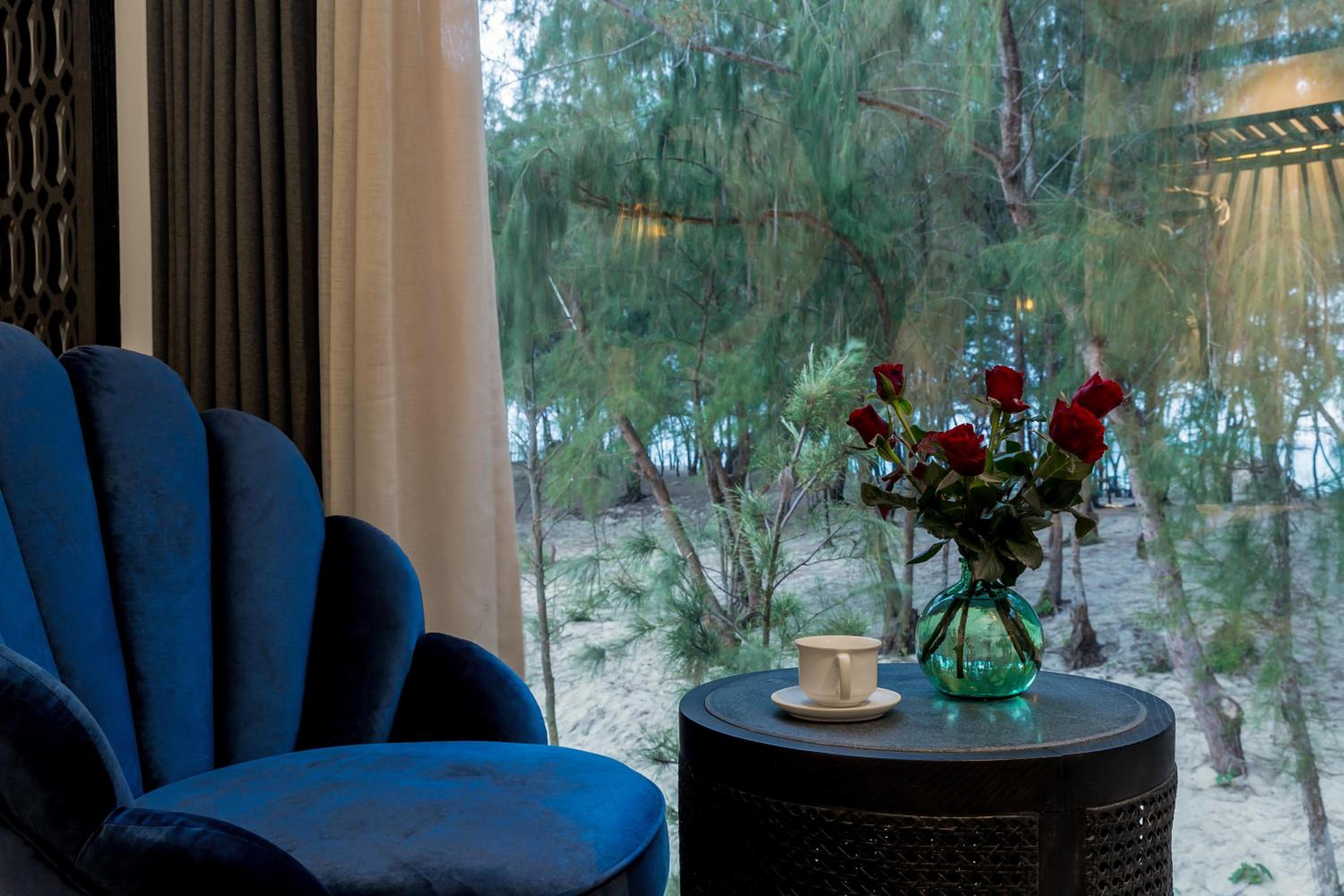 Deluxe Double or Twin Room with Sea View